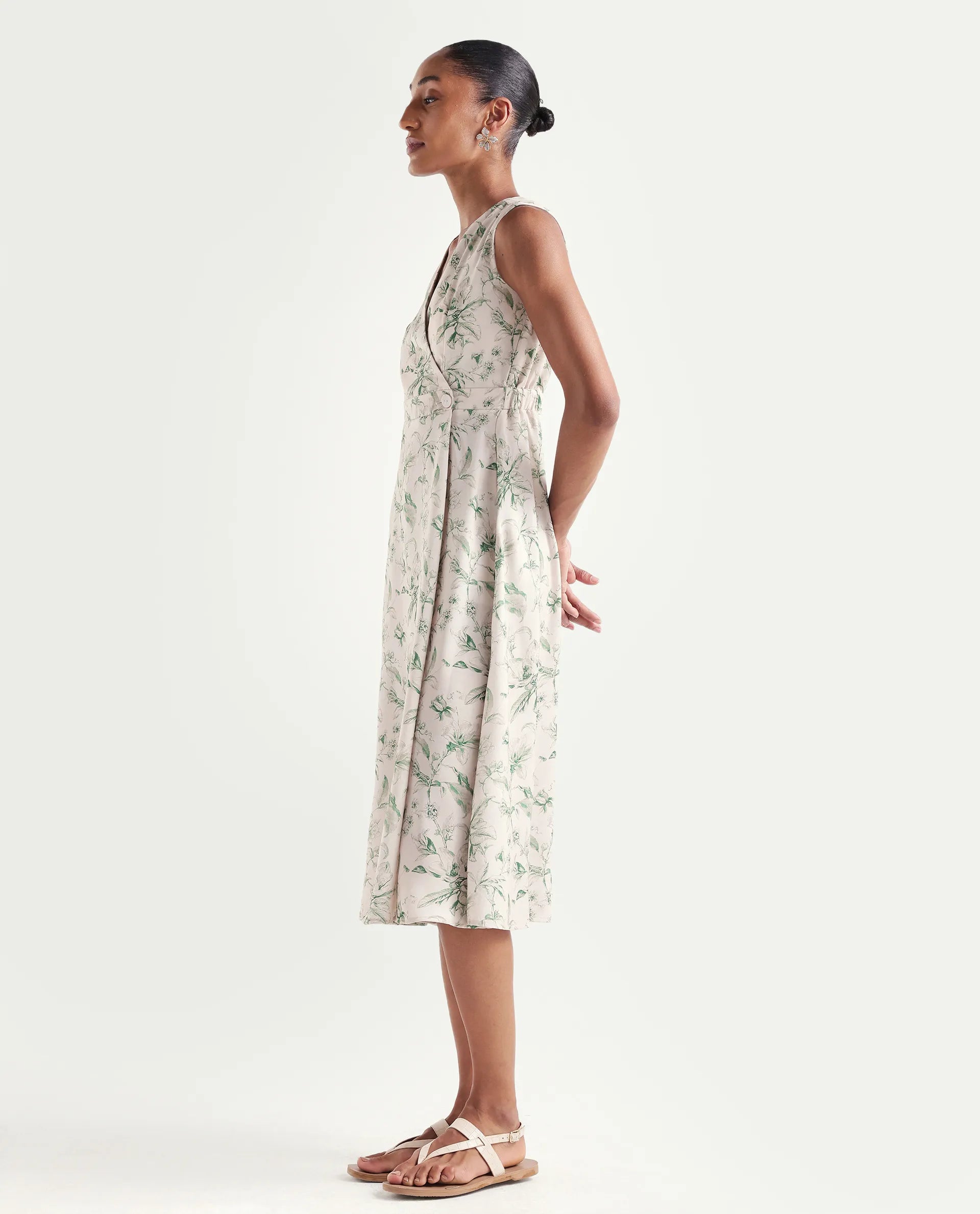 Rareism Women's Eletass26 Light Green Sleeveless V-Neck A-Line Printed Dress