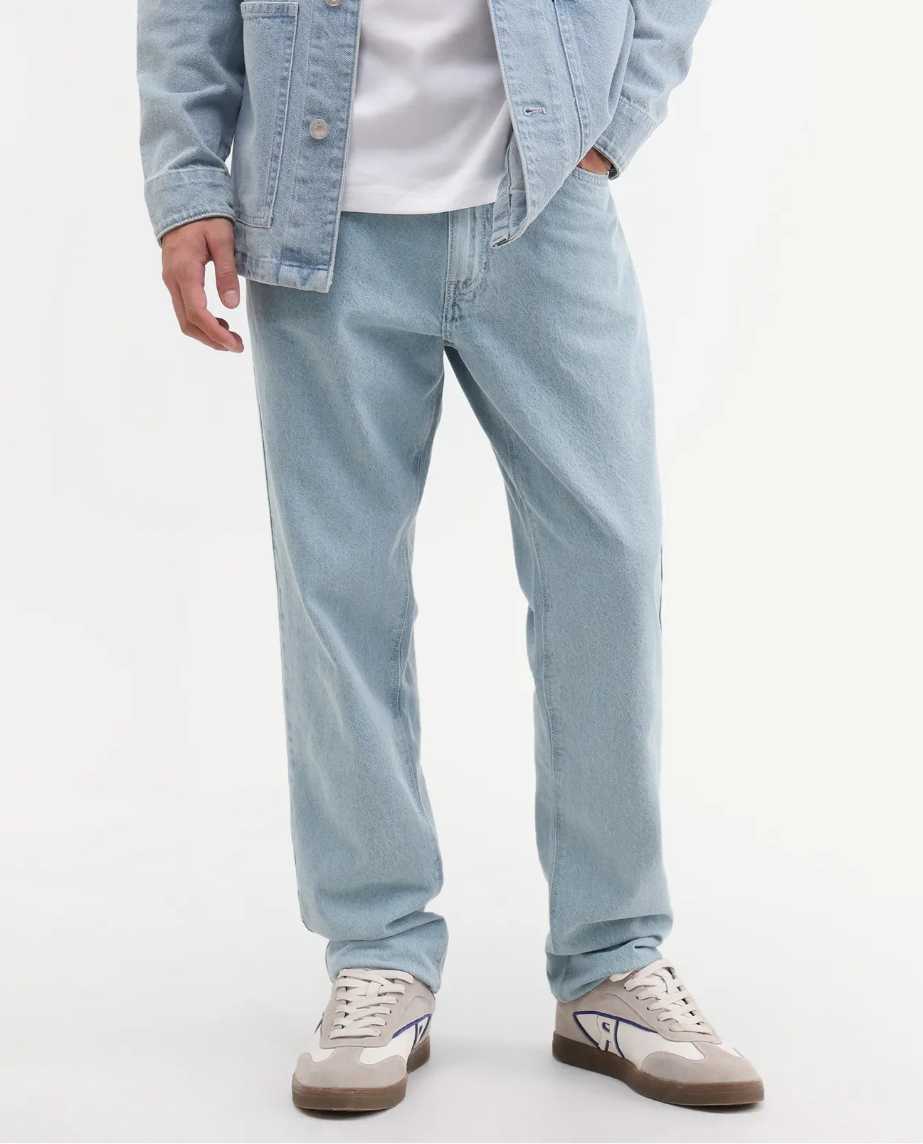 Rare Rabbit Men's Krix Light Blue Cotton Fabric Shank And Zipper Morris Regular Plain Jeans