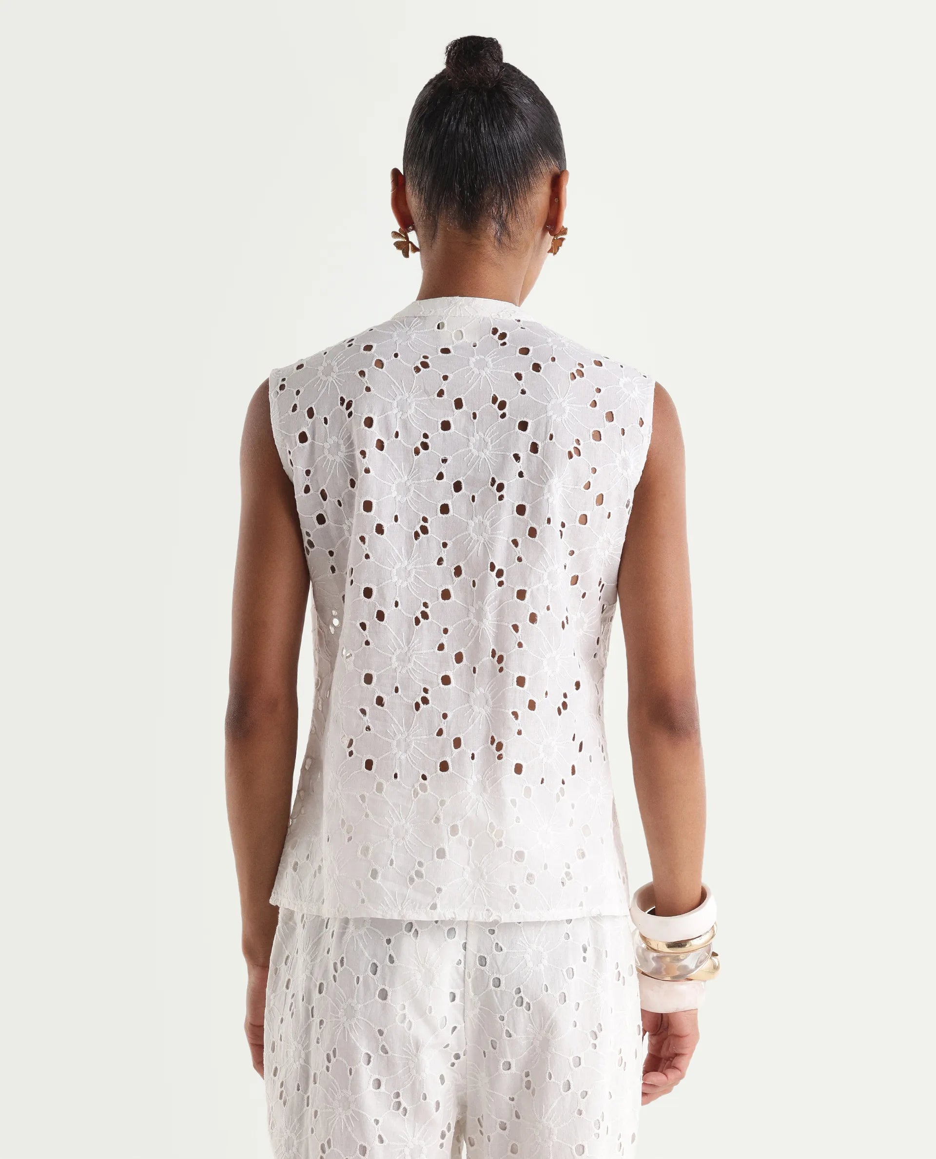 Rareism Women's Nuton-T Primary White Cotton Sleeveless Band Collar Regular Fit Top