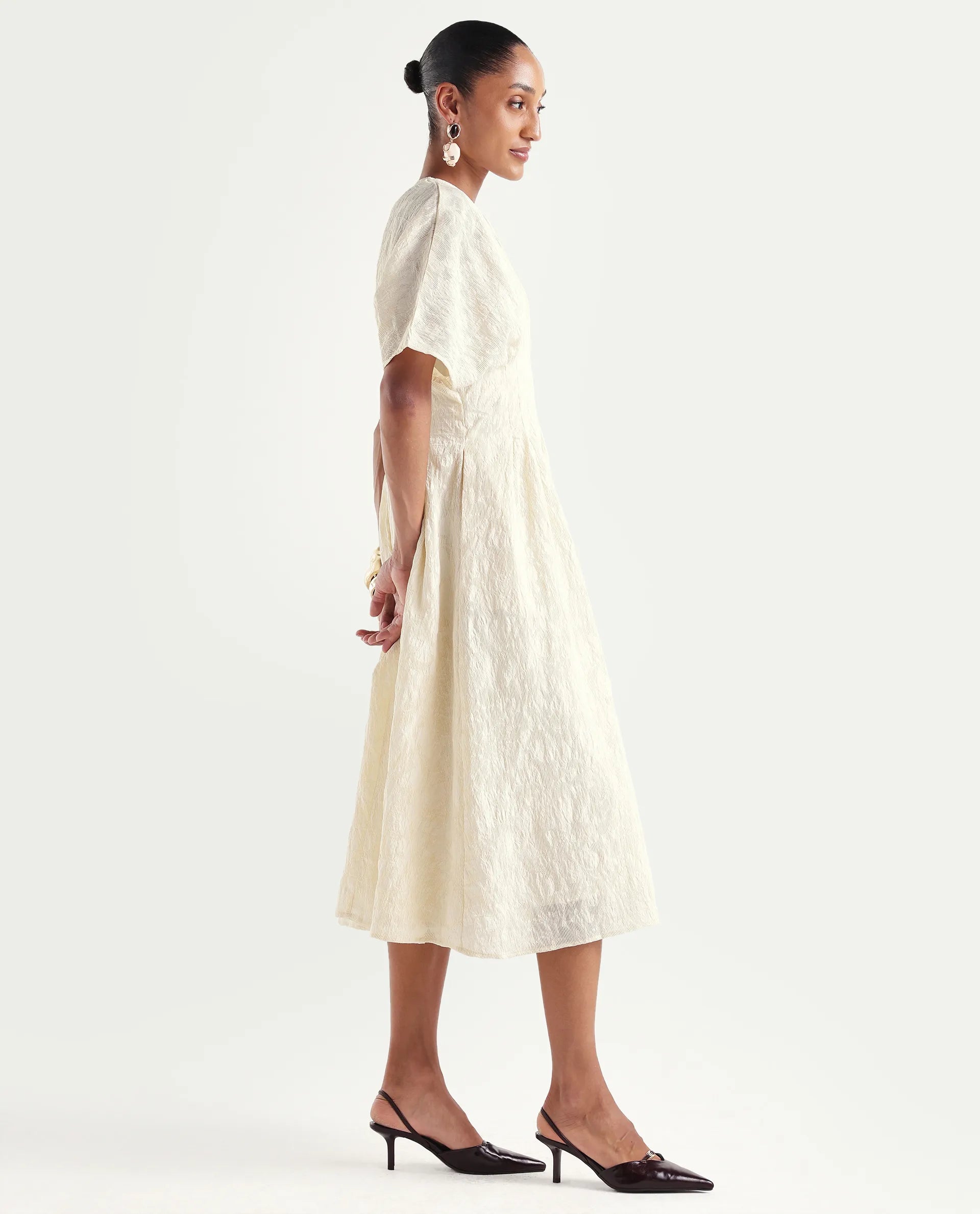 Rareism Women's Hant Off White Viscose Blend Crew Neck Fit And Flare Plain Dress
