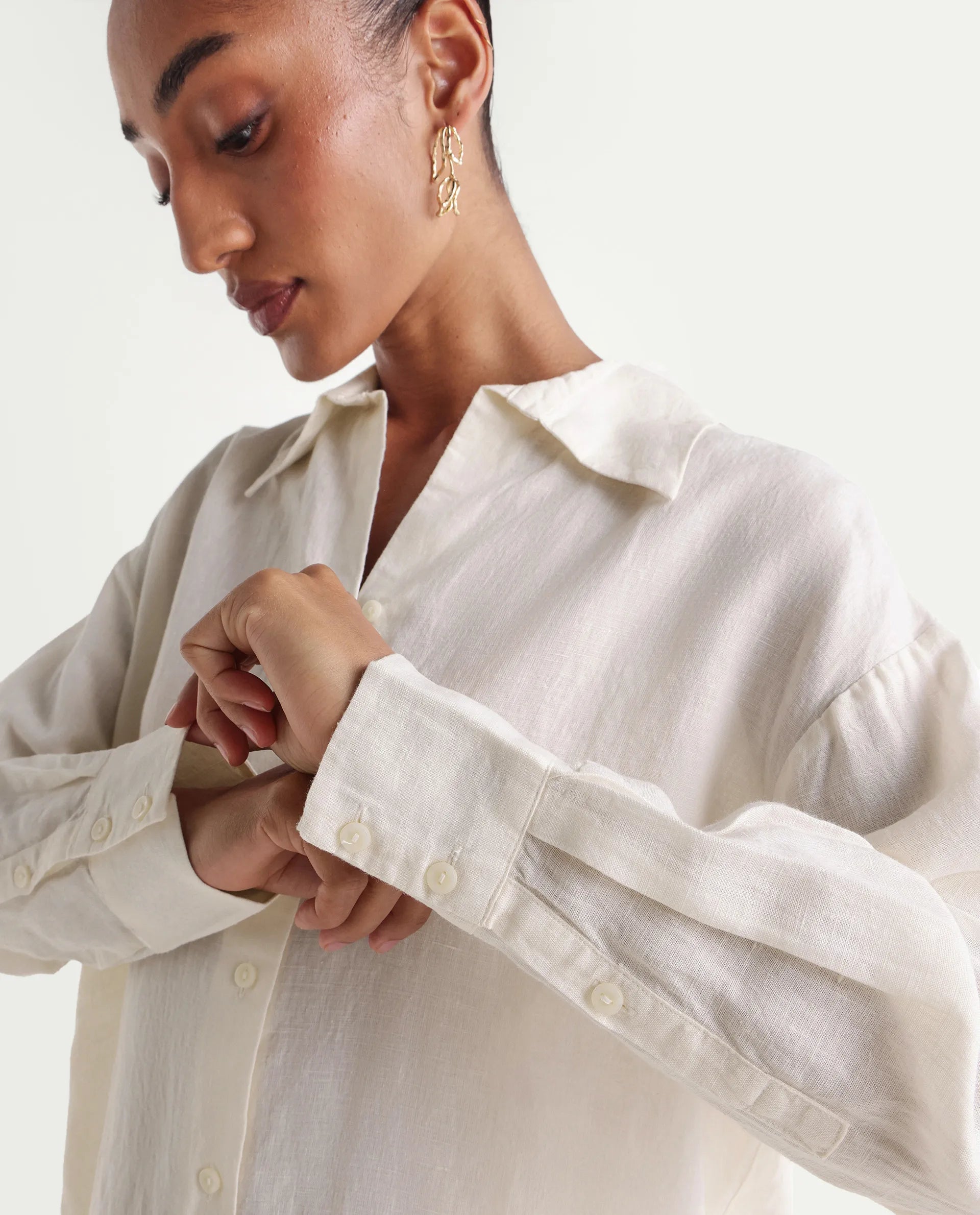 Rareism Women's Uganda White Linen Spread Collar Regular Plain Shirt