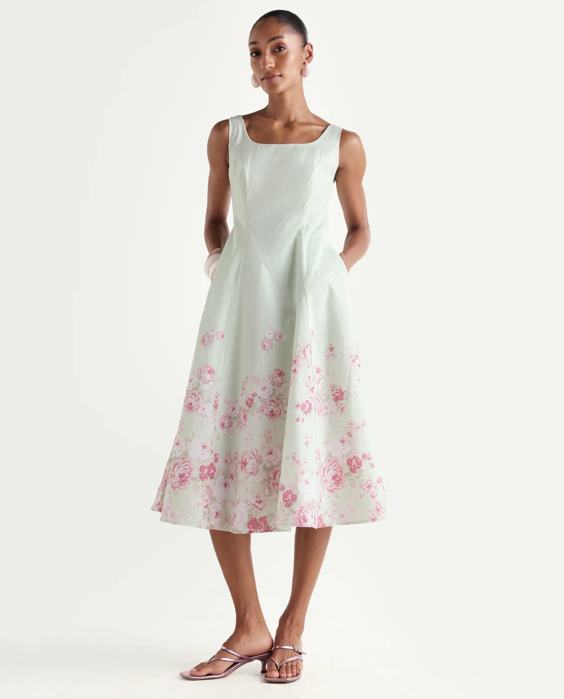 Rareism Women's Horo Light Green Cotton Scoop Neck Fit And Flare Floral Print Dress