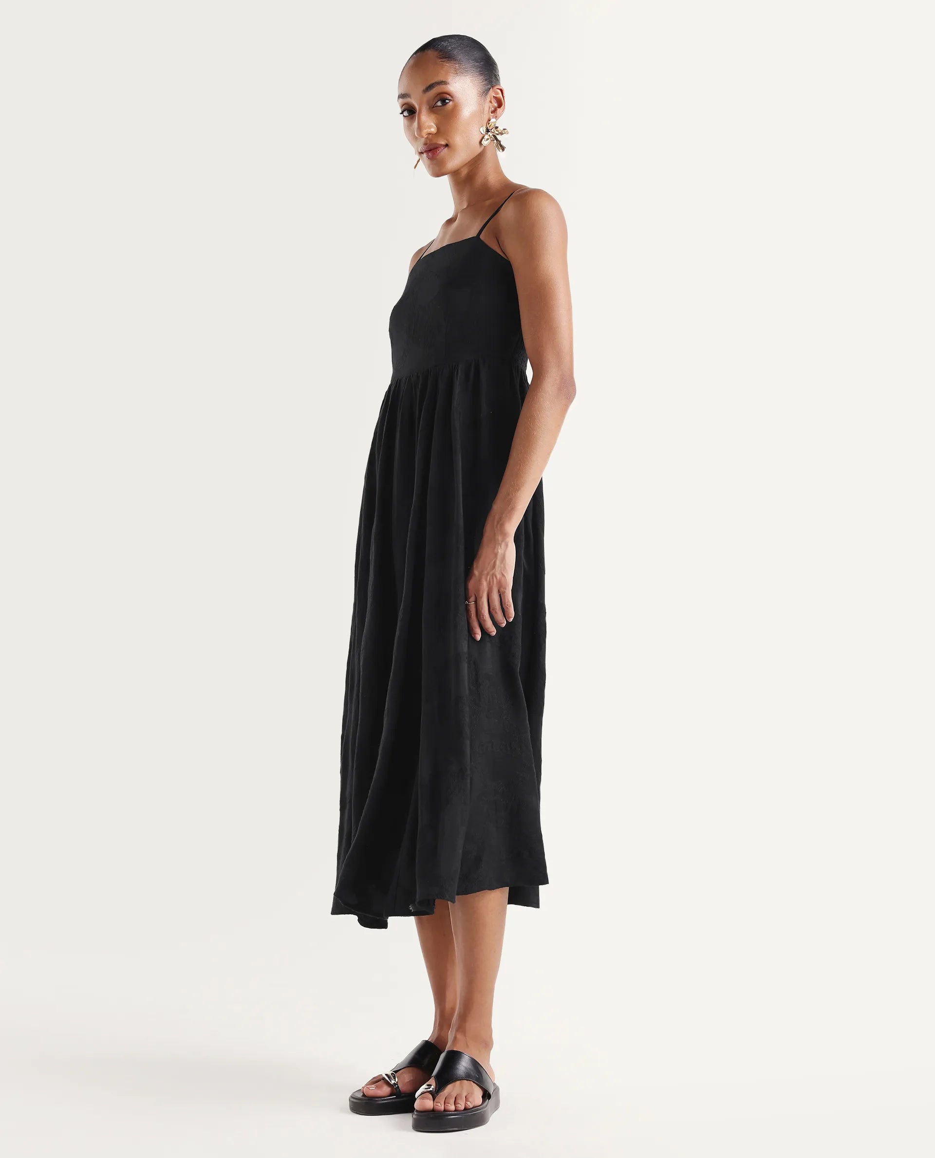Rareism Women's Dosthu Black Viscose Blend Tube Elastic Fit And Flare Jacquard Print Dress