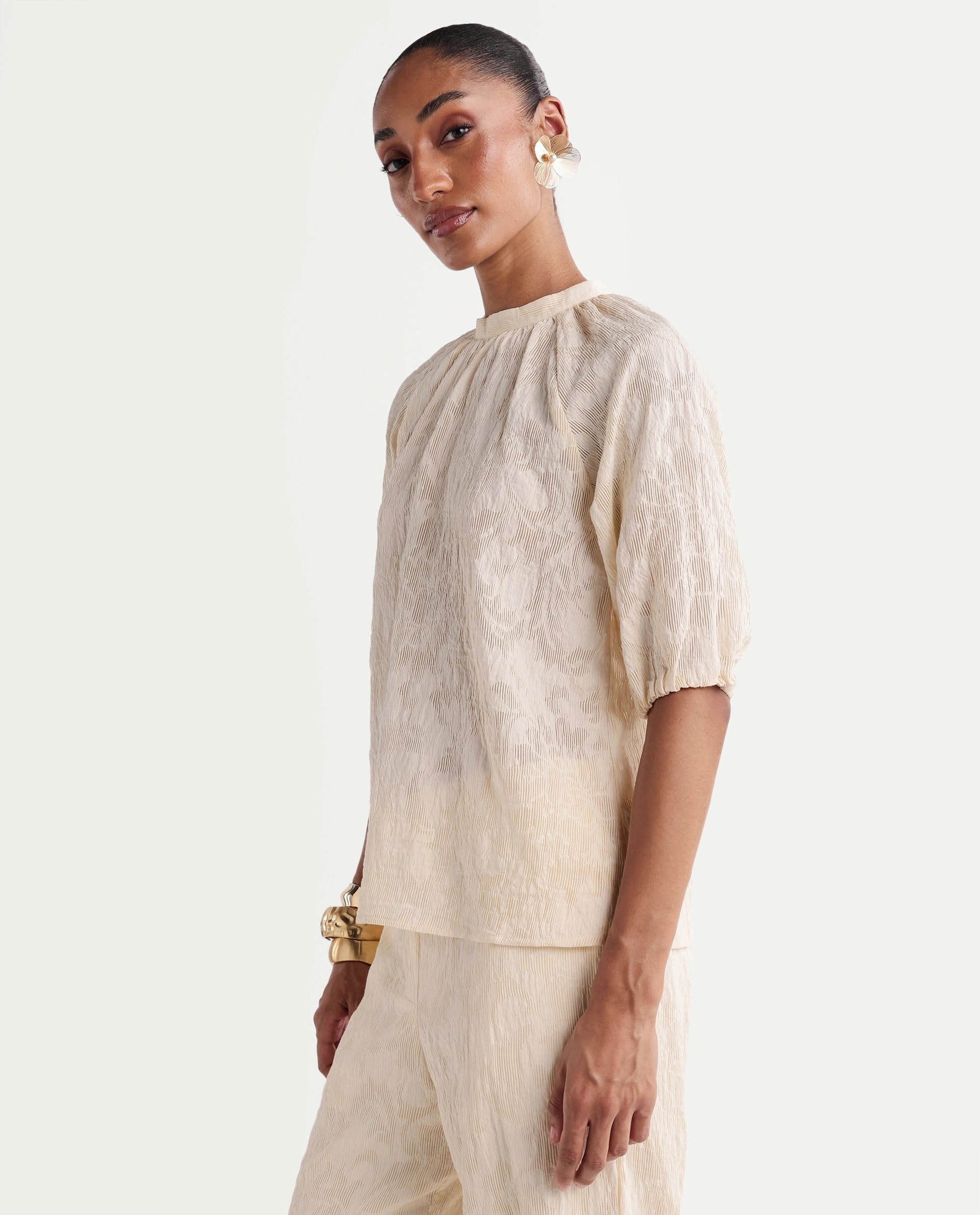 Rareism Women's Hanto-T Off White Cotton Band Collar Regular Plain Top