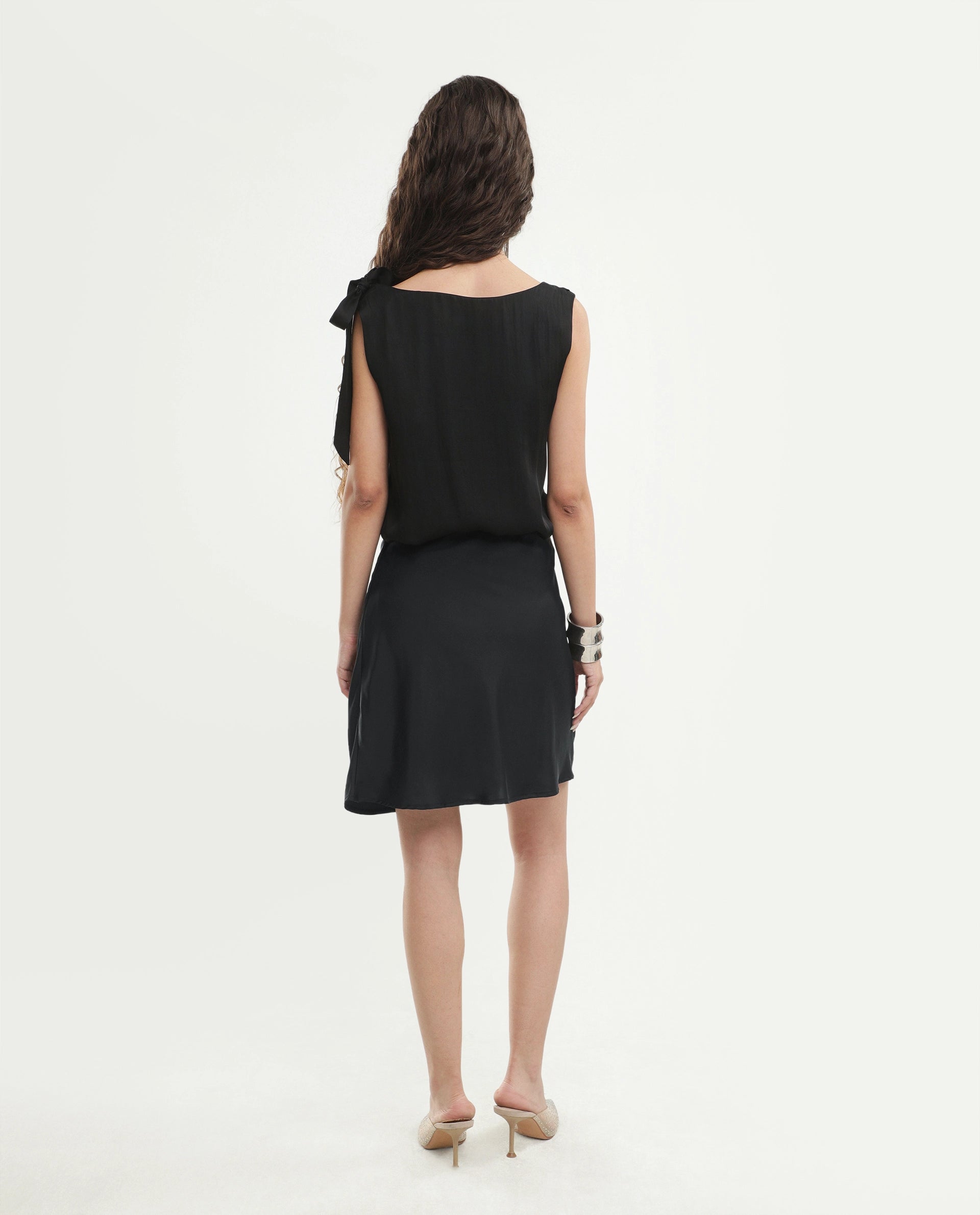 Rareism Women's Petir Black Polyester Elastic Bodycon Plain Skirt