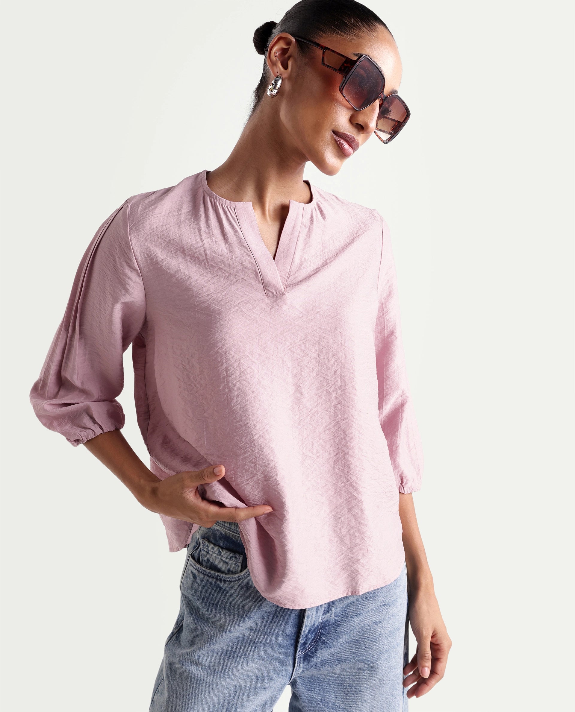 Rareism Women's Varekon Dusky Pink Viscose Blend V-Neck Relaxed Plain Top