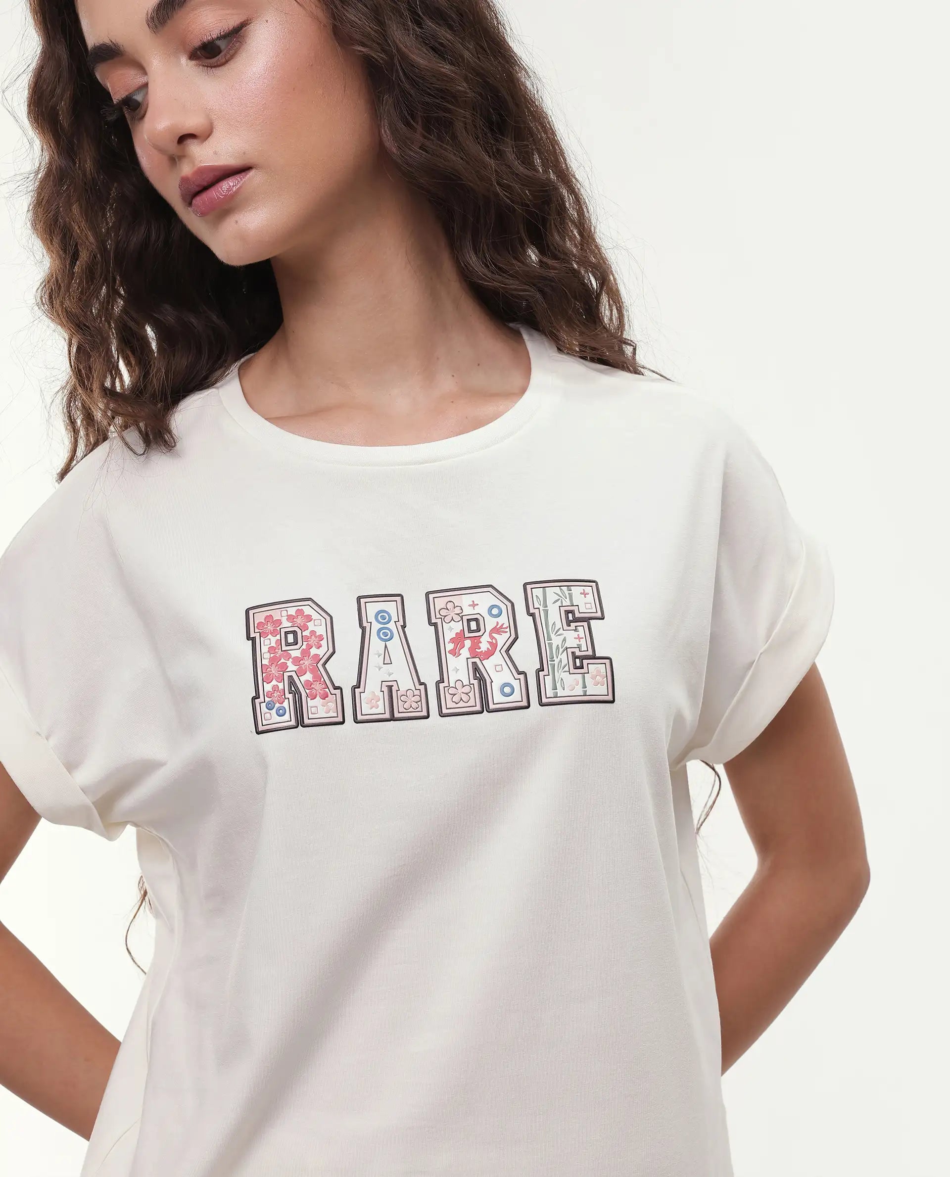 Rareism Women's Majo Off White Cotton Blend Fabric Crew Neck Relaxed Typography Print T-Shirt