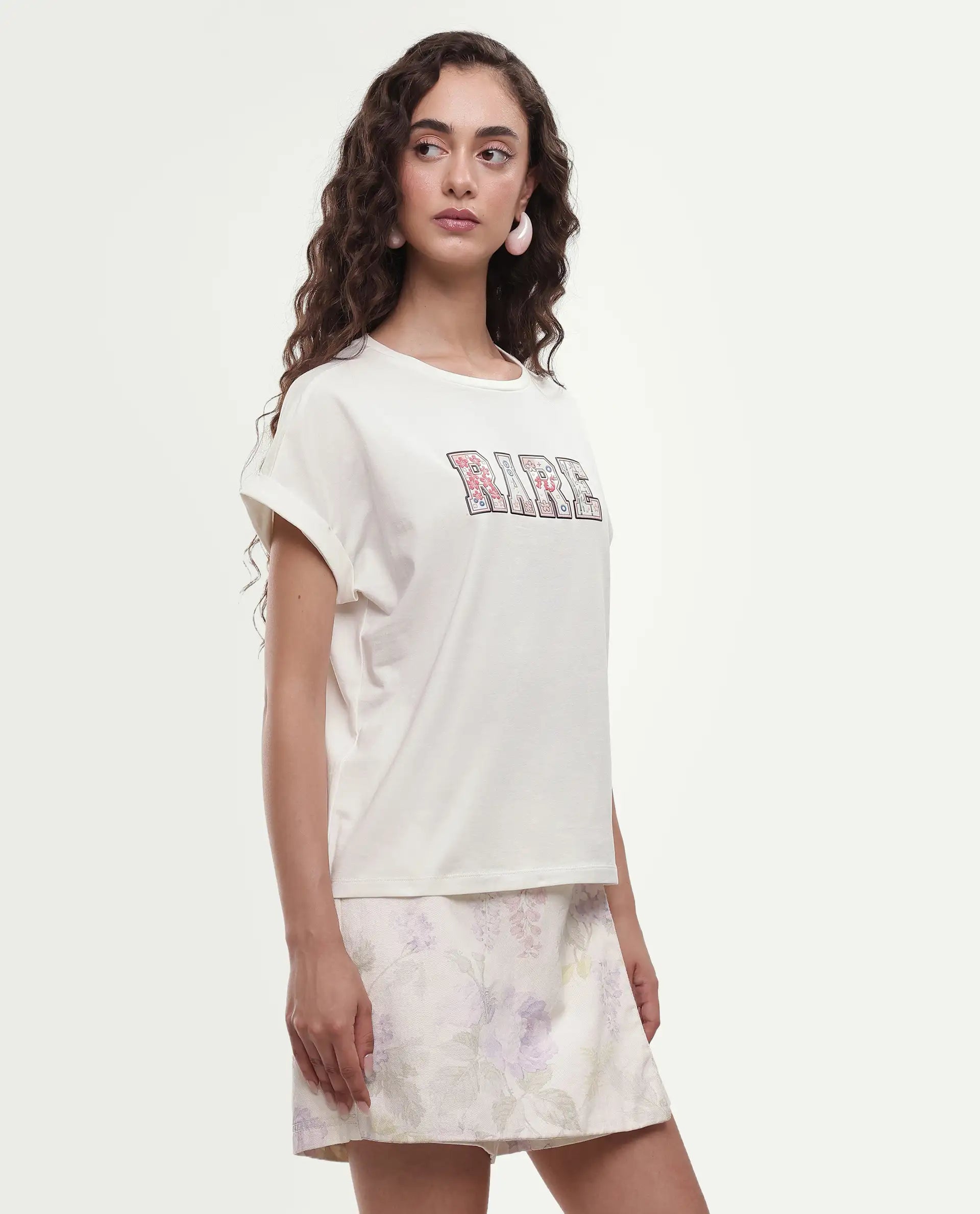 Rareism Women's Majo Off White Cotton Blend Fabric Crew Neck Relaxed Typography Print T-Shirt
