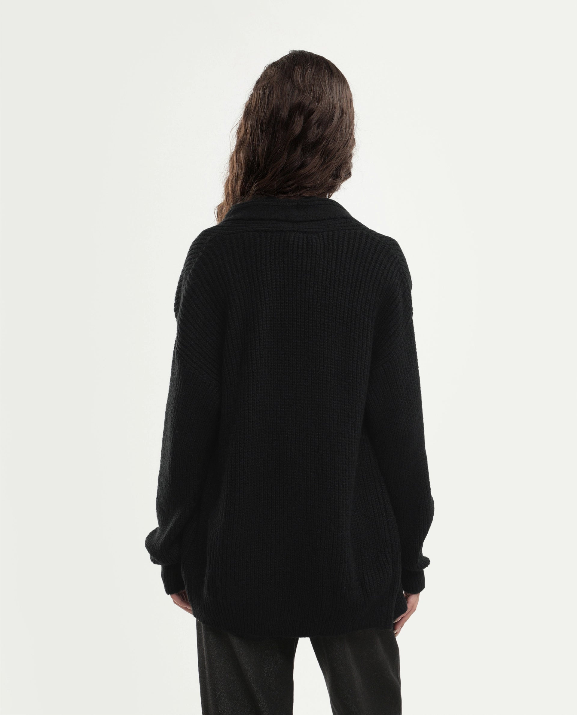 Rareism Women's Jugaw26 Black Acrylic Blend Lapel Neck Relaxed Fit Plain Shrug