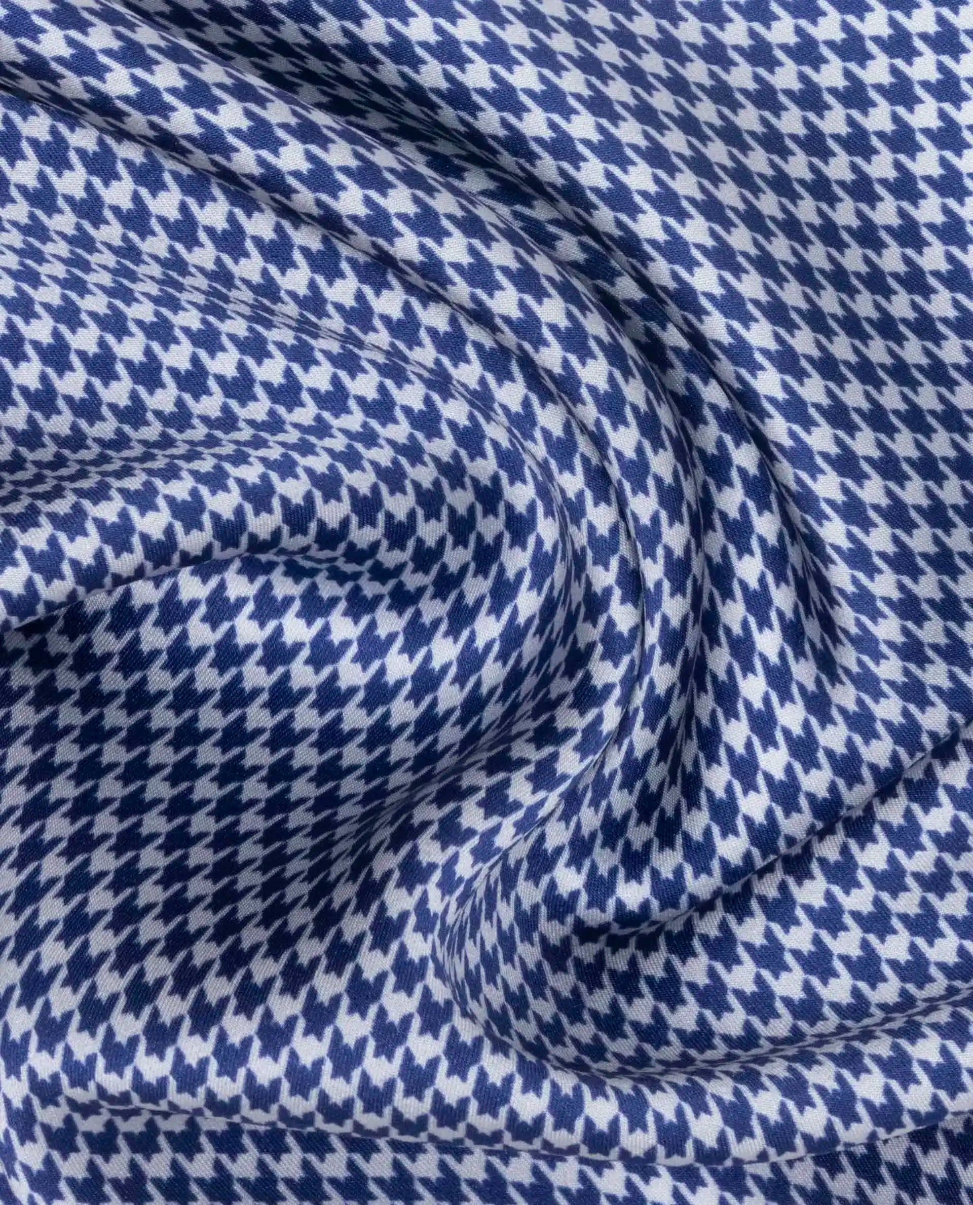 Rare Rabbit Men's Cann Blue Silk Fabric Houndstooth Print Pocket Square