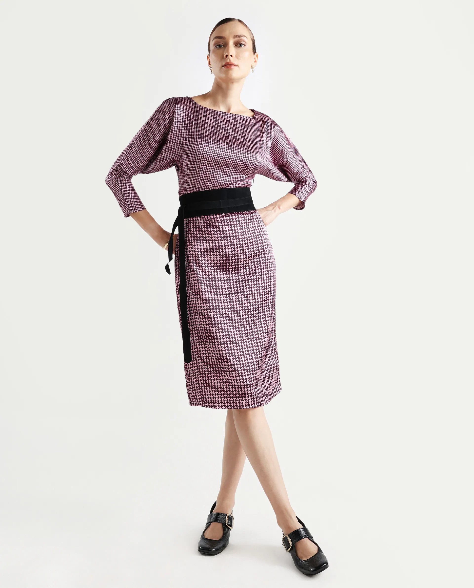 Rareism Women's Abovyan Wine Polyester Boat Neck Geometric Print Midi Straight Fit Dress