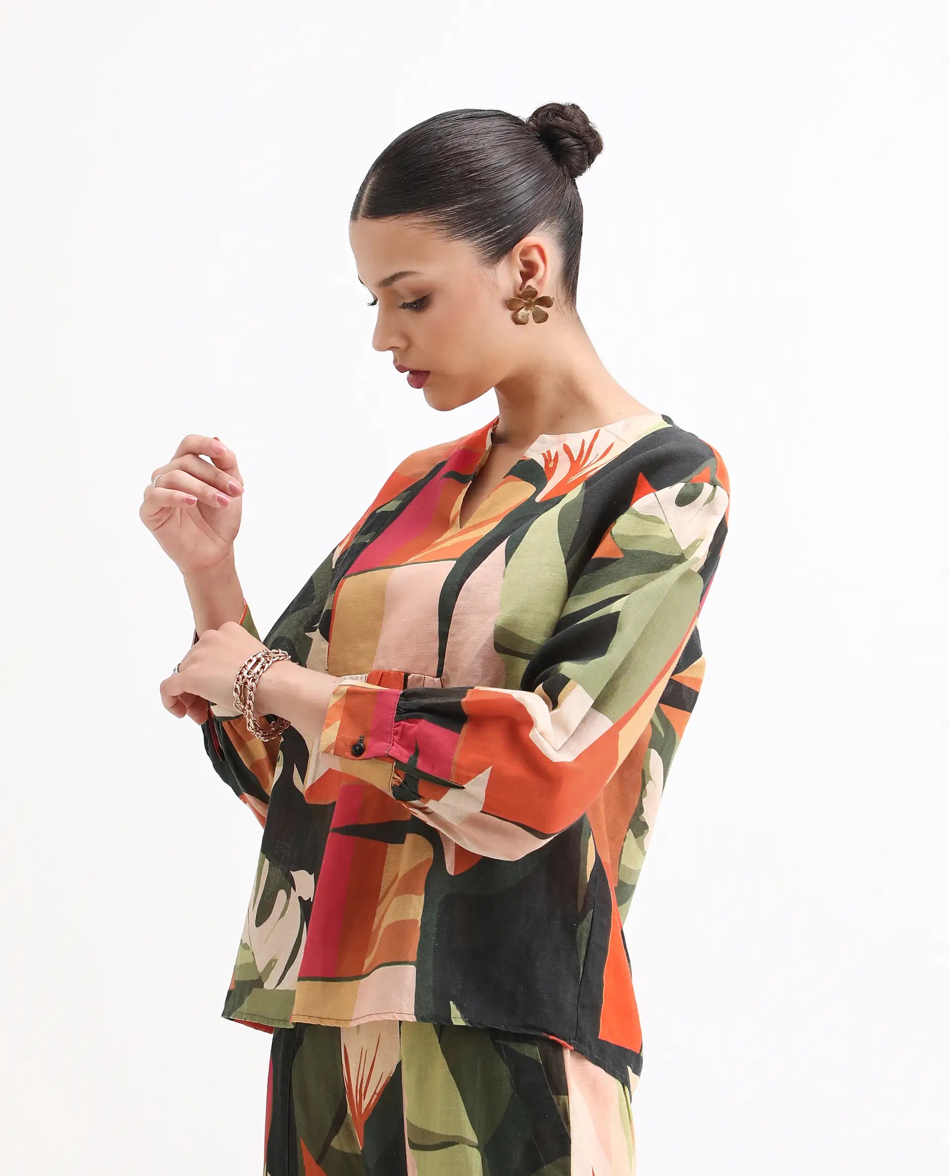 Rareism Women's Agenia-T Pastel Multi Cotton Blend Crew Neck Abstract Print Bishop Sleeve Regular Fit Top