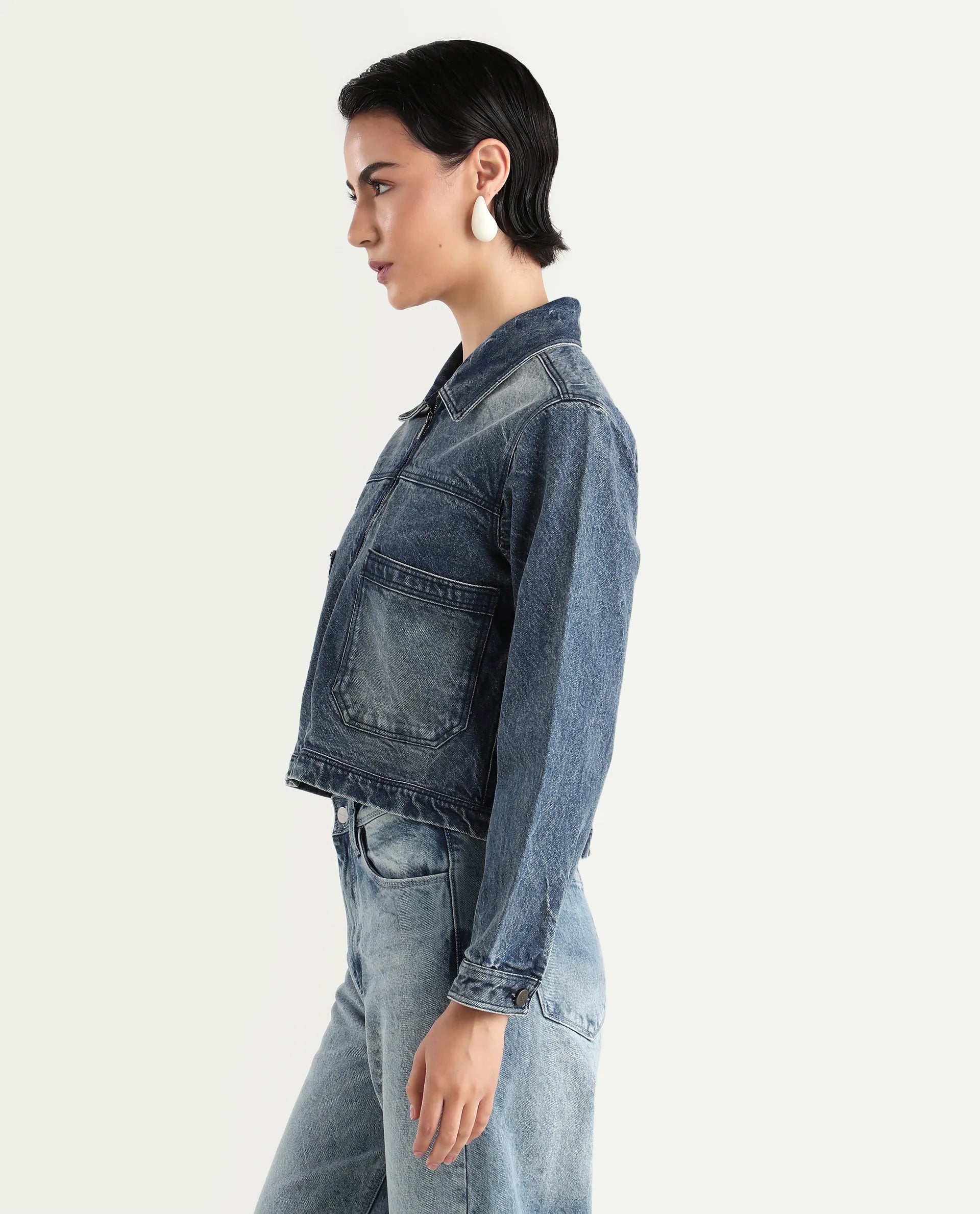 Rareism Women's Alino Blue Cotton Spread Collar Plain Cuffed Sleeve Regular Fit Jacket