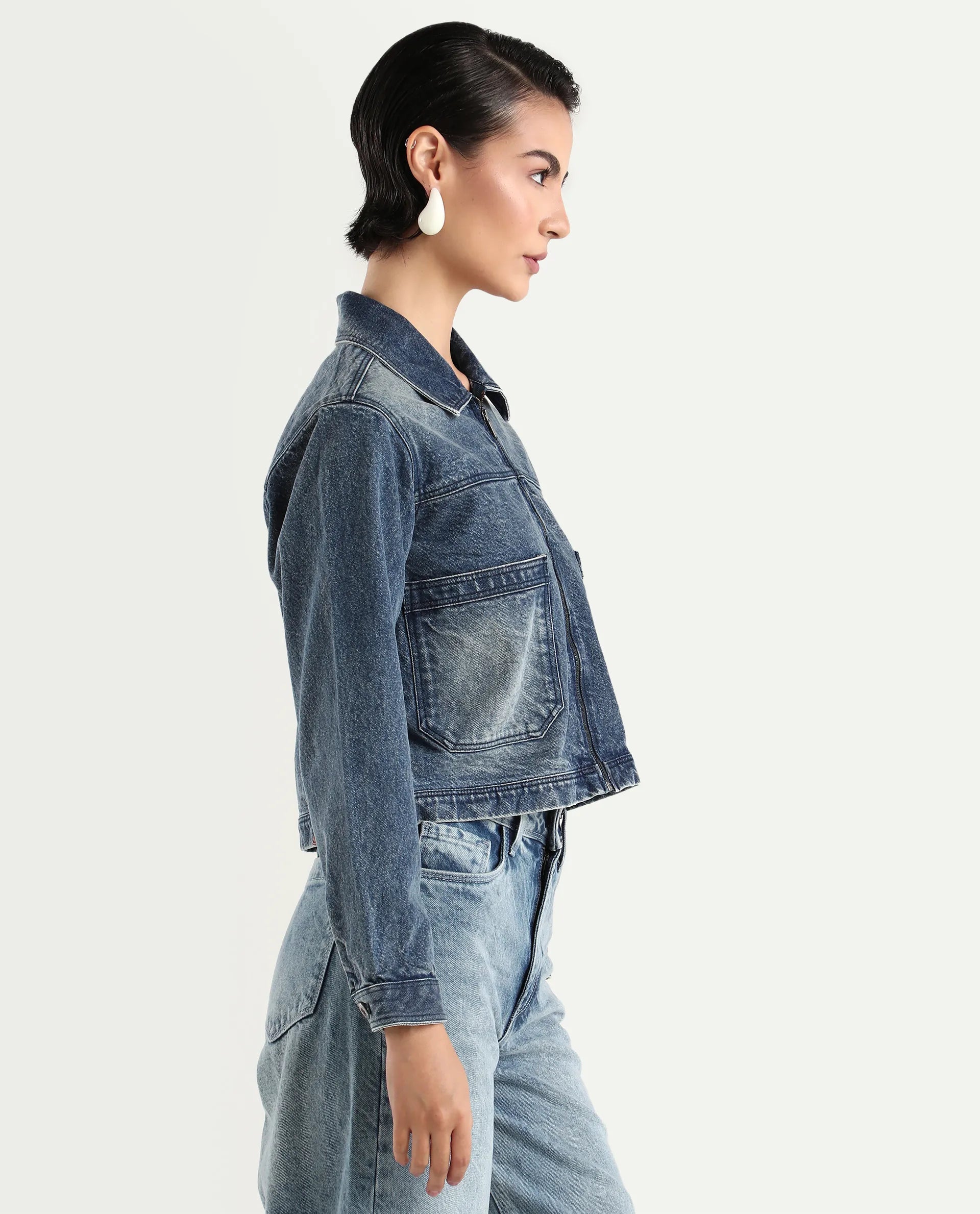 Rareism Women's Alino Blue Cotton Spread Collar Plain Cuffed Sleeve Regular Fit Jacket