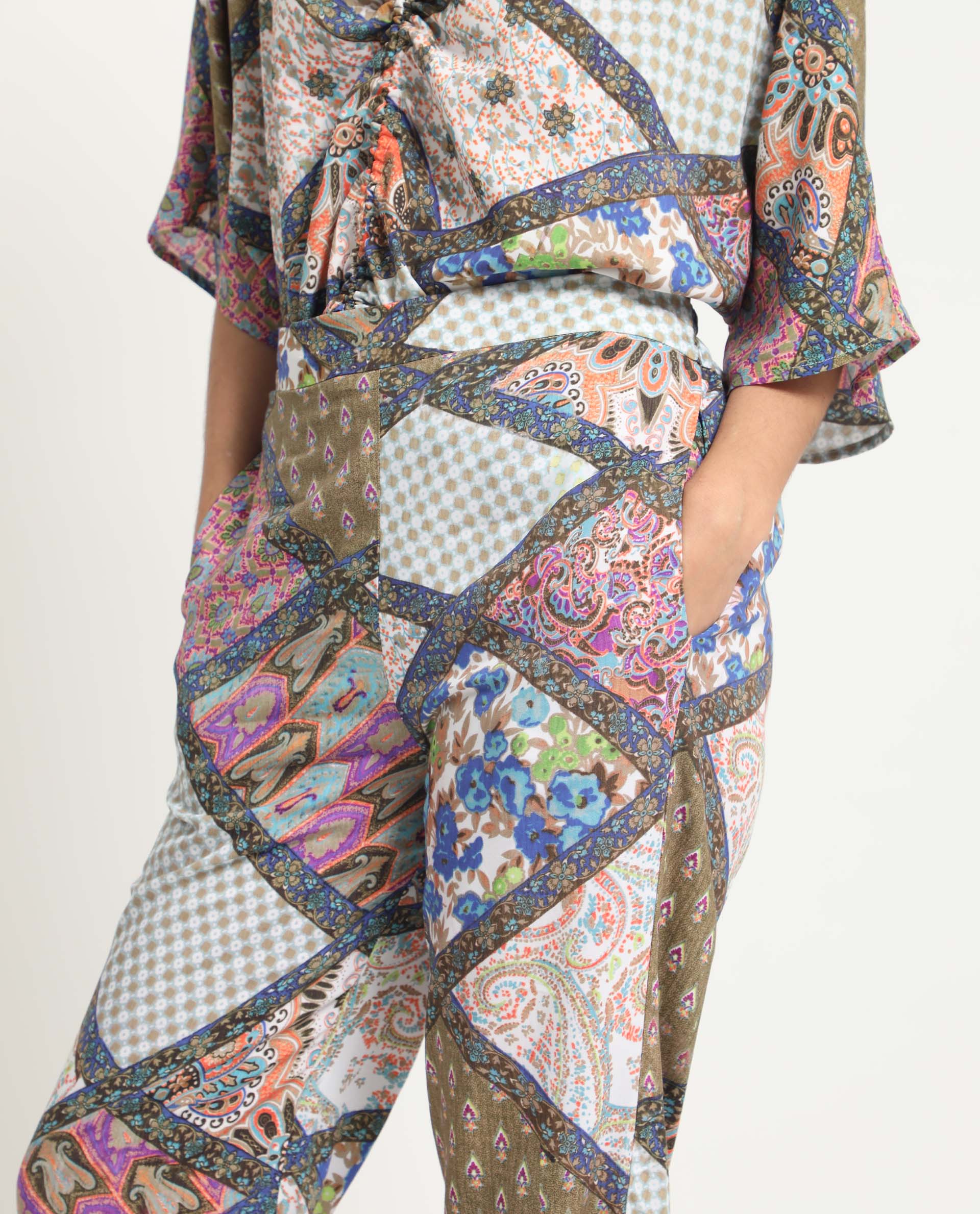 Rareism Women Allan Multi Viscose Fabric Drawstring Closure Tailored Fit Abstract Print Ankle Length Trousers