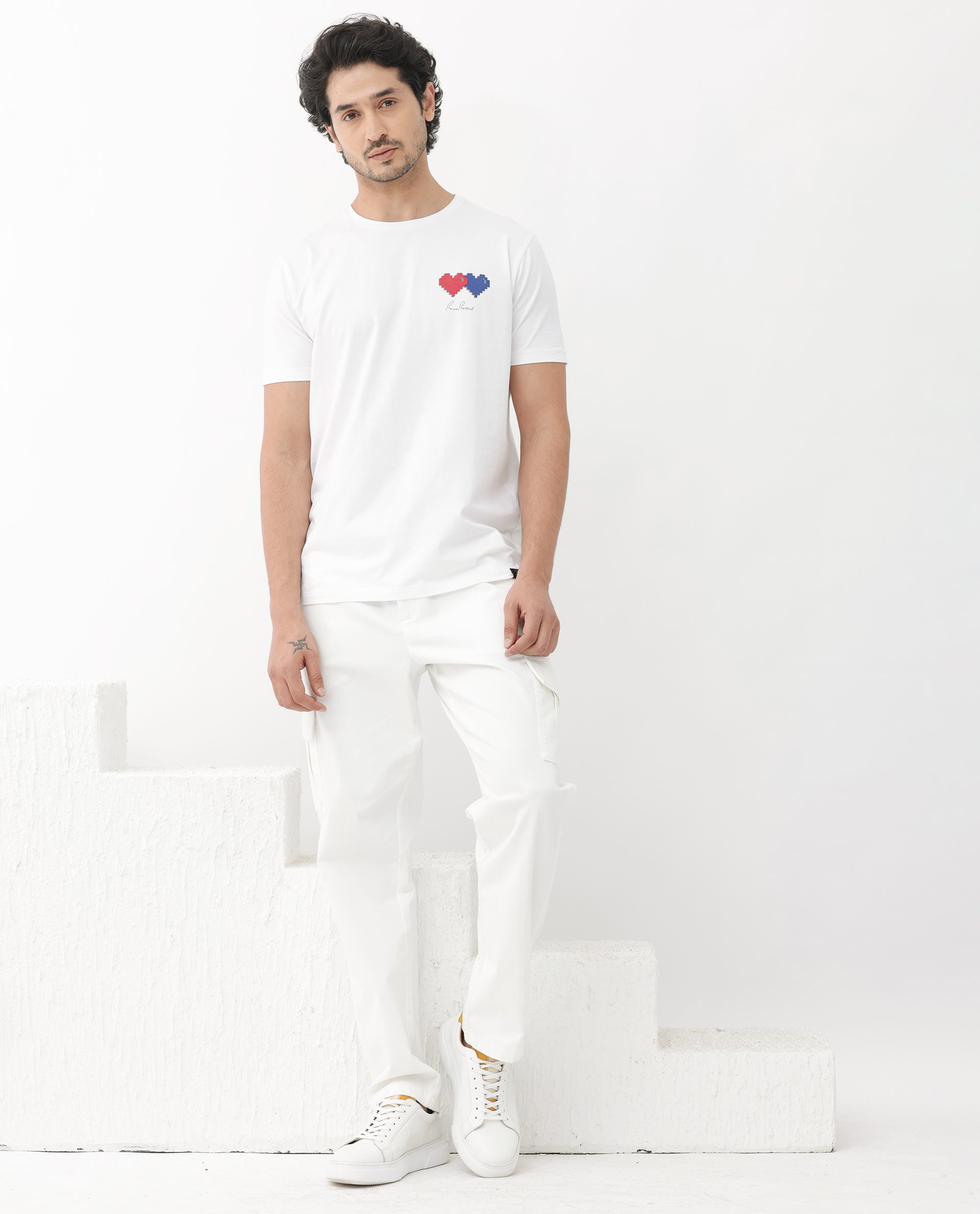 Rare Rabbit Mens Aorta-1 White Cotton Lycra Fabric Short Sleeve Skinny Fit Graphic Print T-Shirt