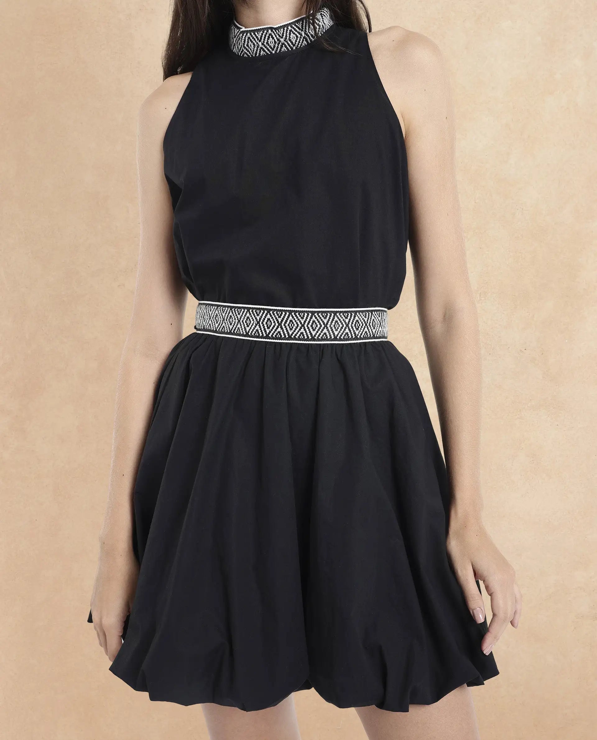 Rareism Women Como Black Zipper Balloon Fit Plain Mini Skirt