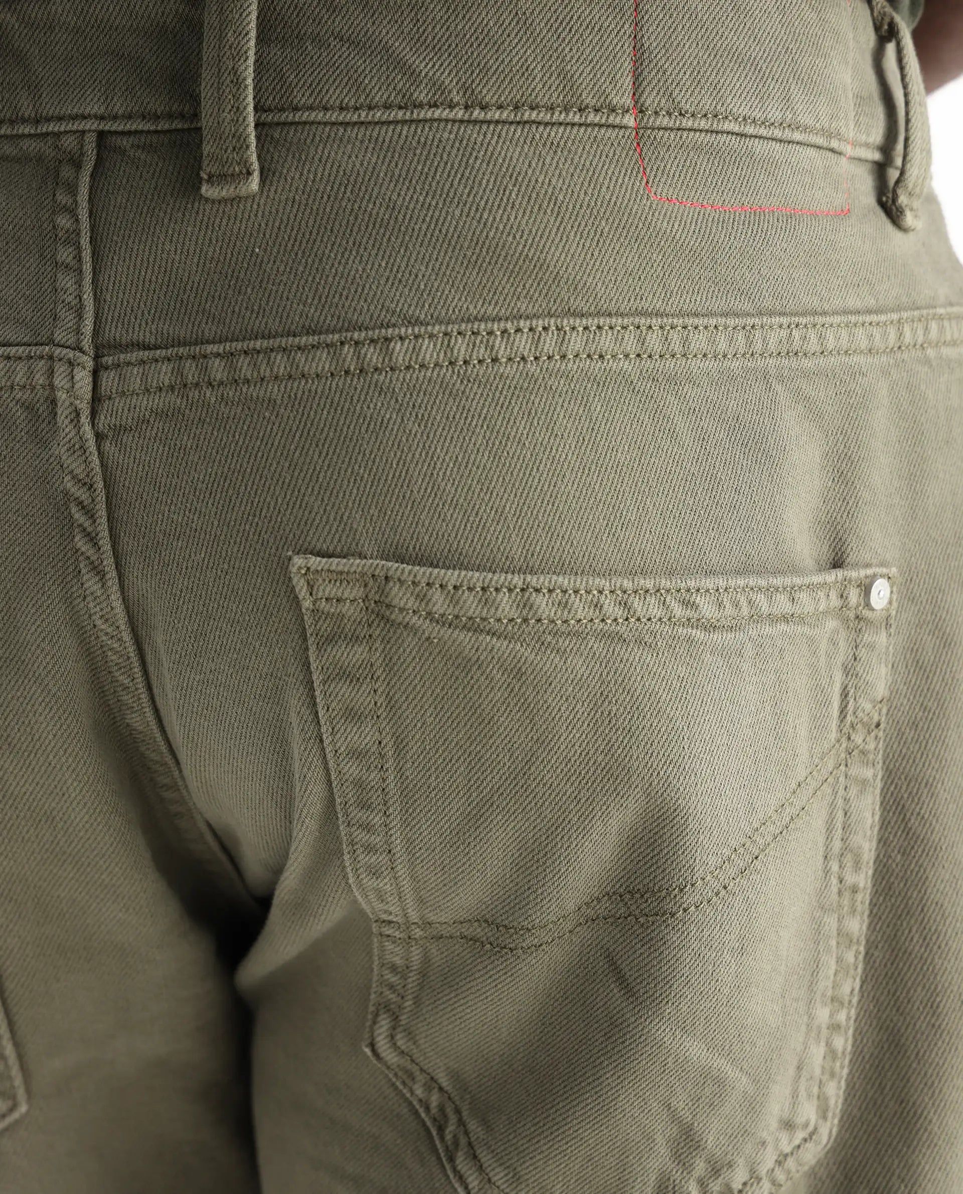 Rare Rabbit Men's Arvi Green Cotton Plain Dond Carrot Fit Jeans