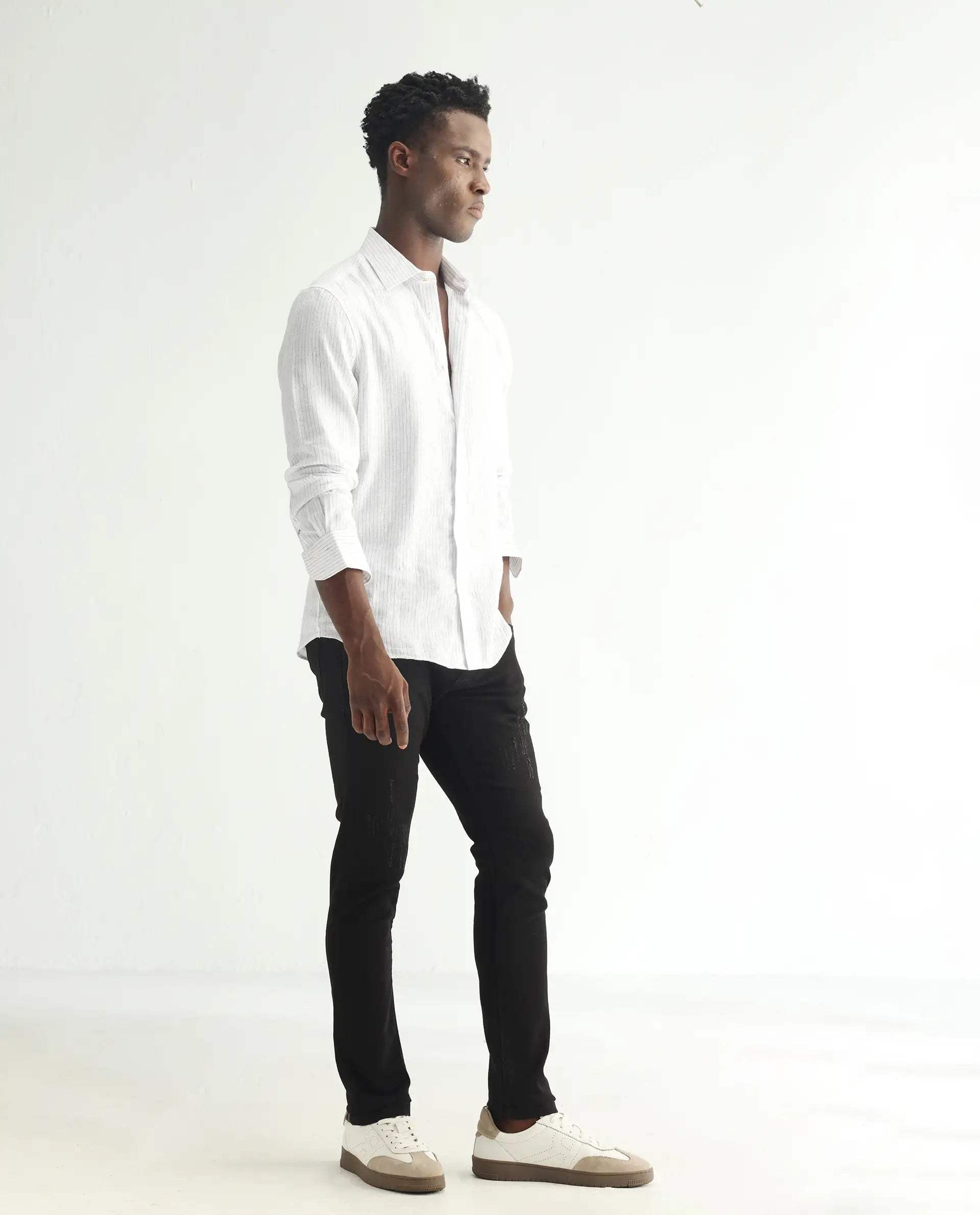 Rare Rabbit Men's Astred Black Cotton Plain Hawk Slim Fit Jeans