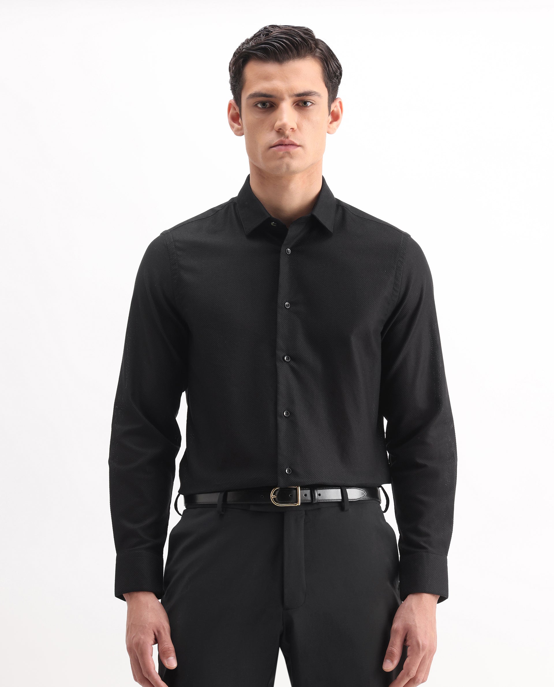 Rare Rabbit Men's Astron 25 Black Cotton Blend Plain Regular Fit Full Sleeve Collared Shirt