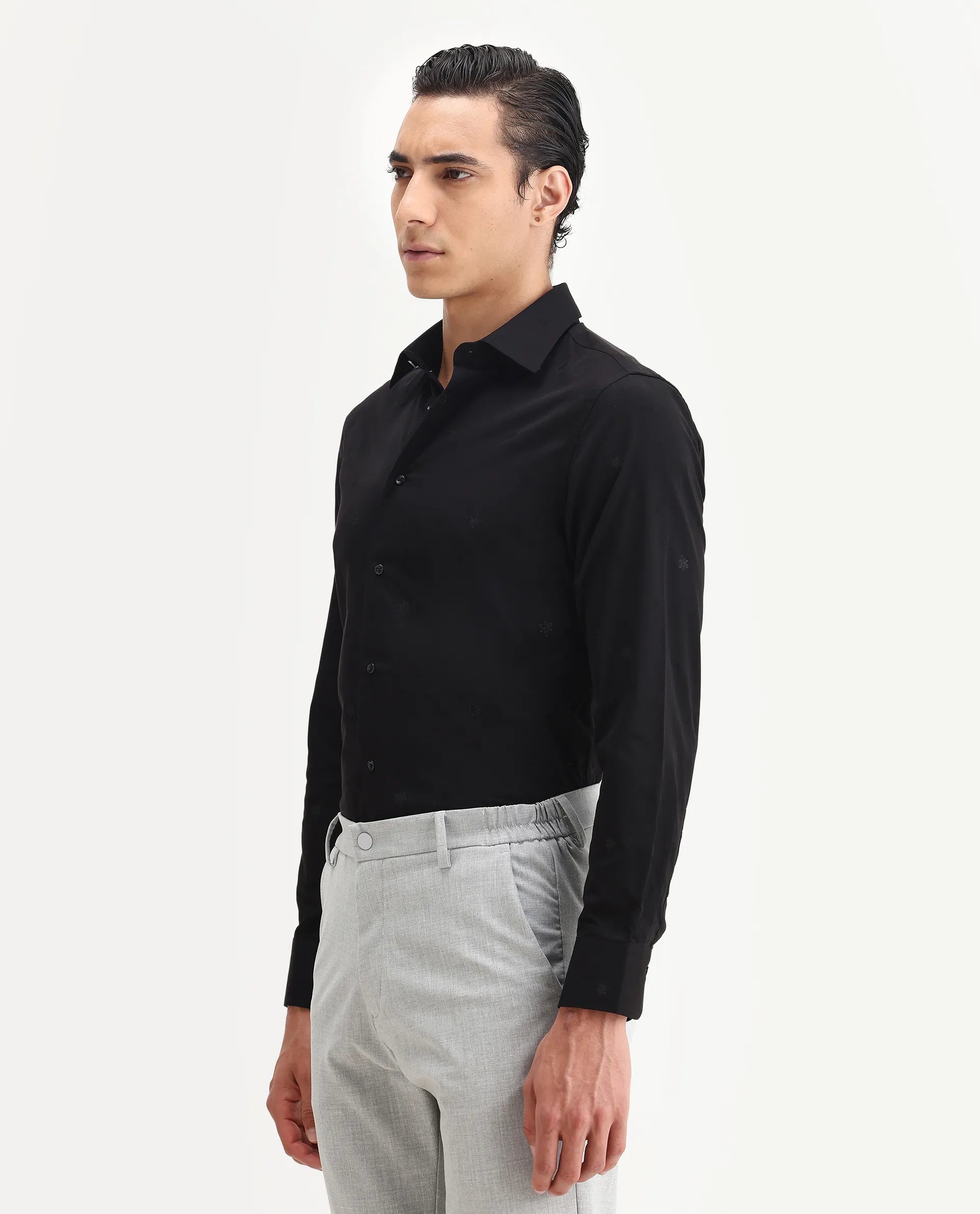 Rare Rabbit Men's Atep Black Cotton Blend Plain Regular Fit Full Sleeve Collared Shirt