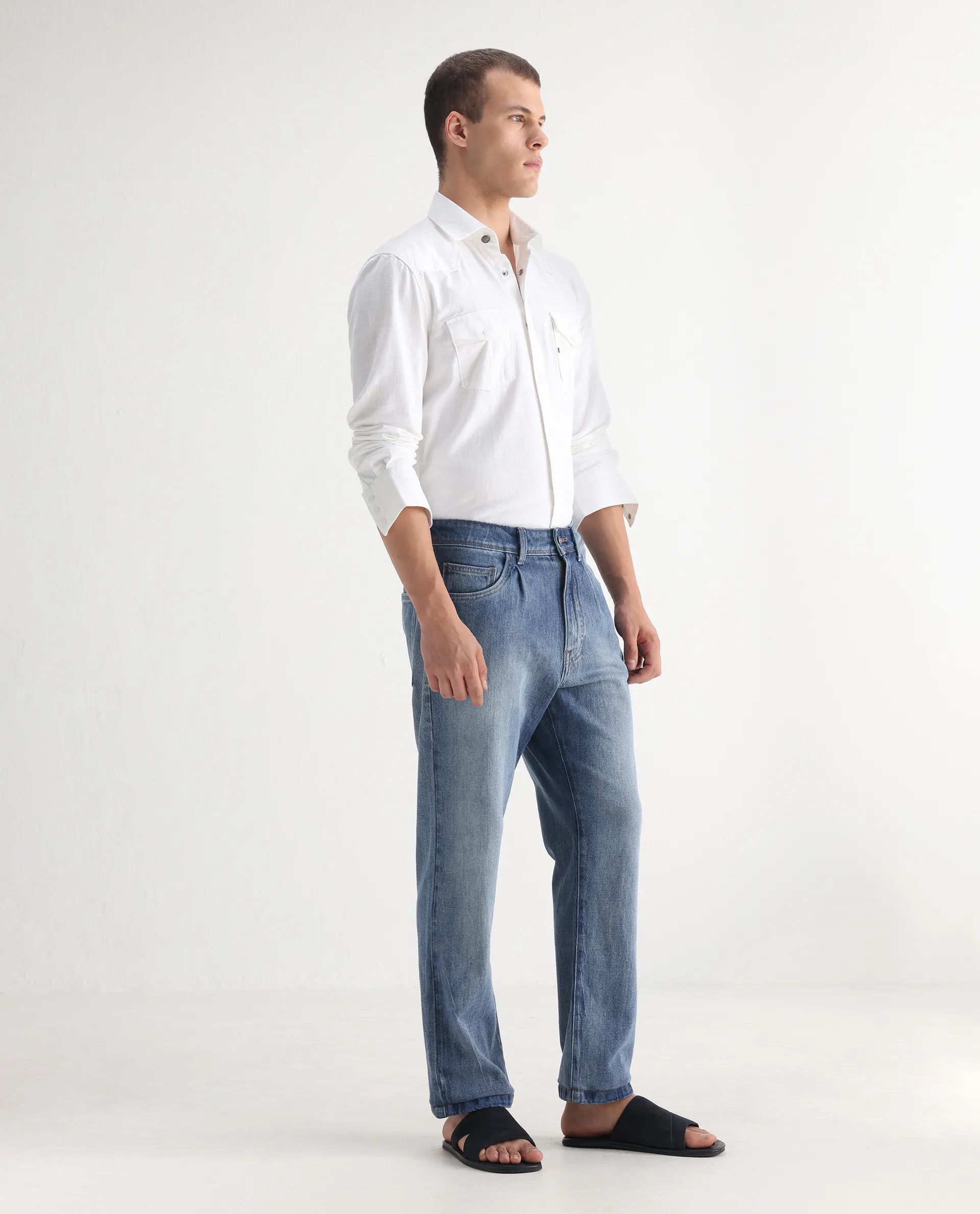 Rare Rabbit Men's Bagg-2 Blue Cotton Plain Morris Regular Fit Jeans