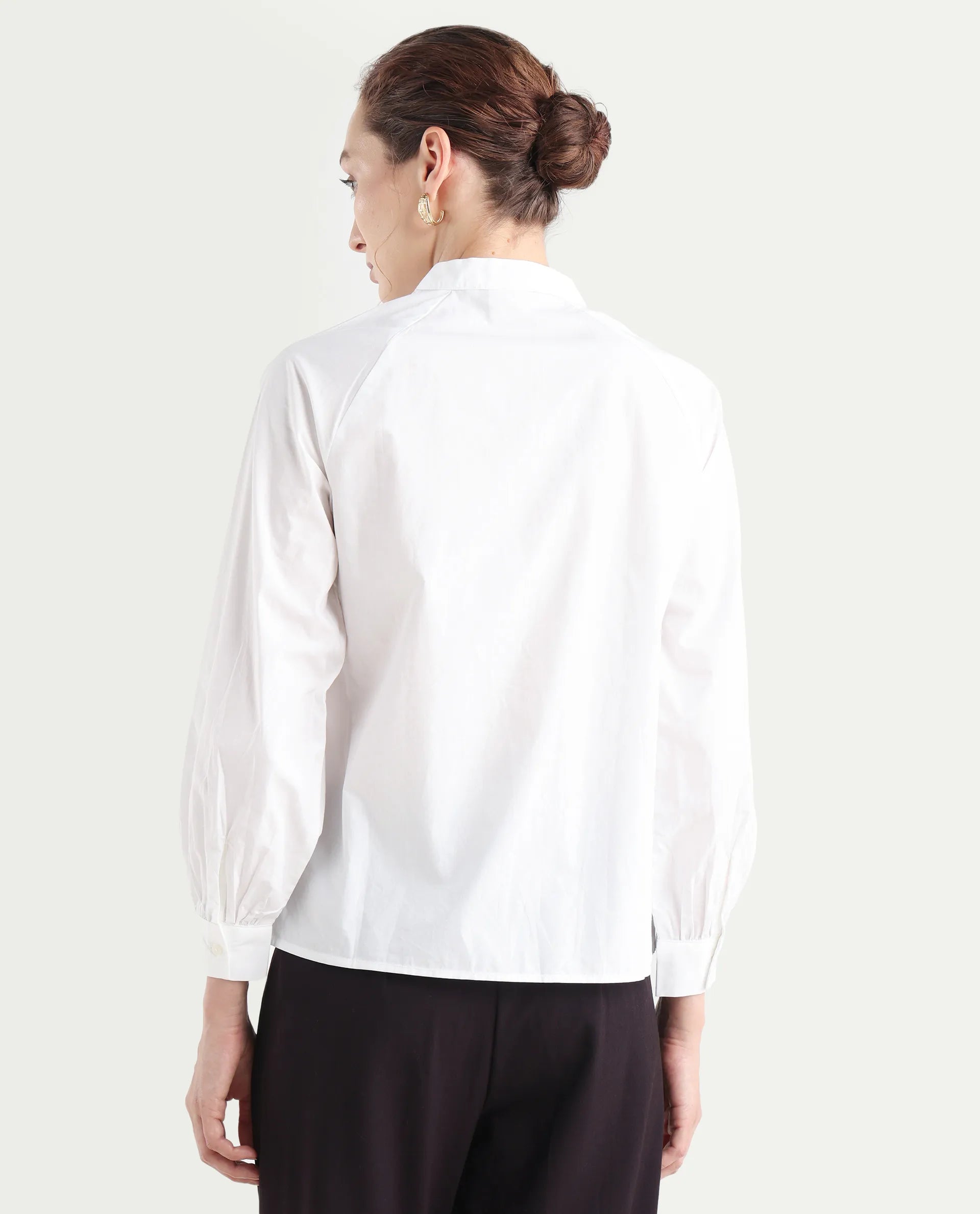 Rareism Women's Bartpo White Cotton Mandarin Collar Plain Raglan Sleeve Regular Fit Top