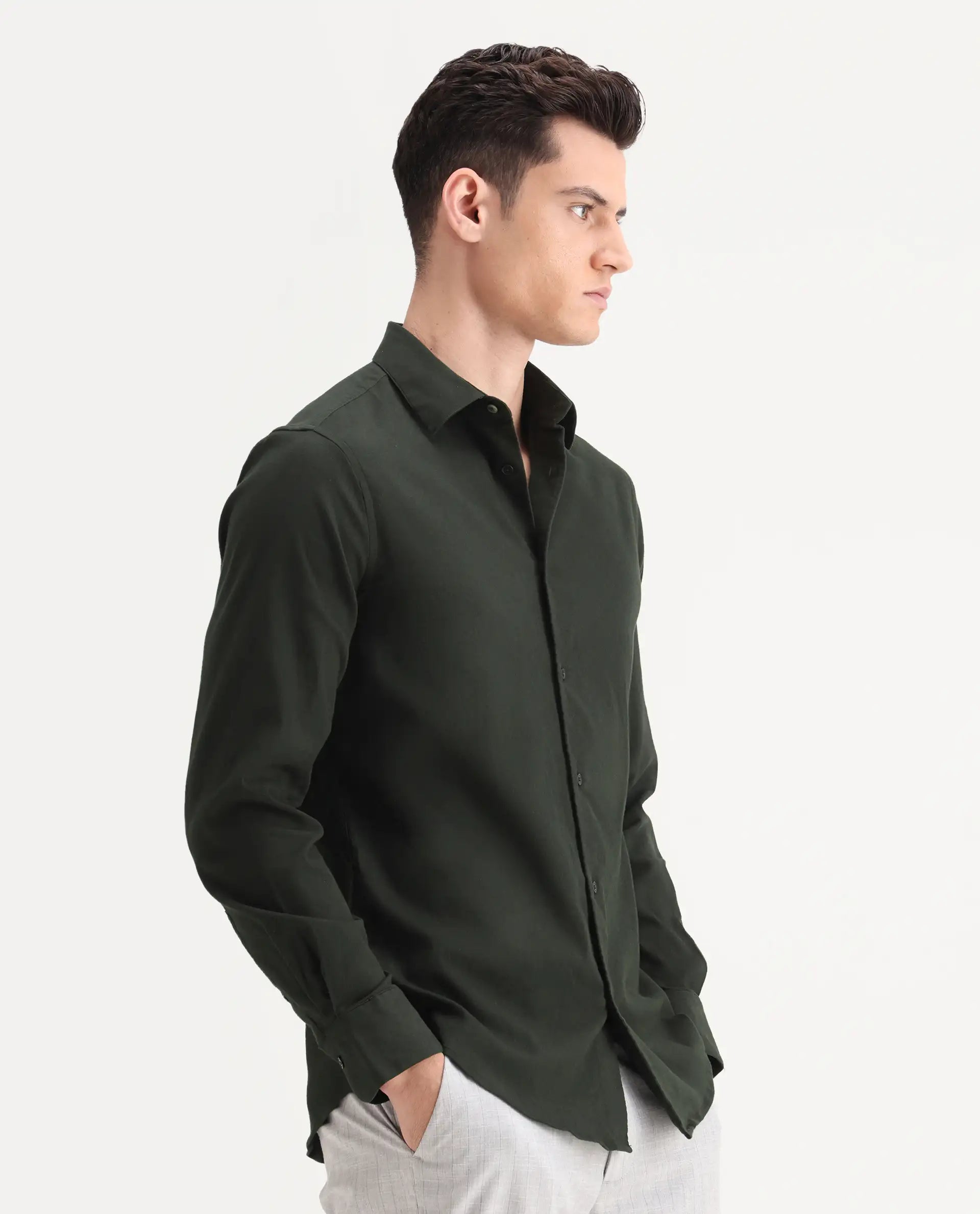 Rare Rabbit Men's Bicton Dark Green Cotton Plain Regular Fit Full Sleeve Collared Shirt