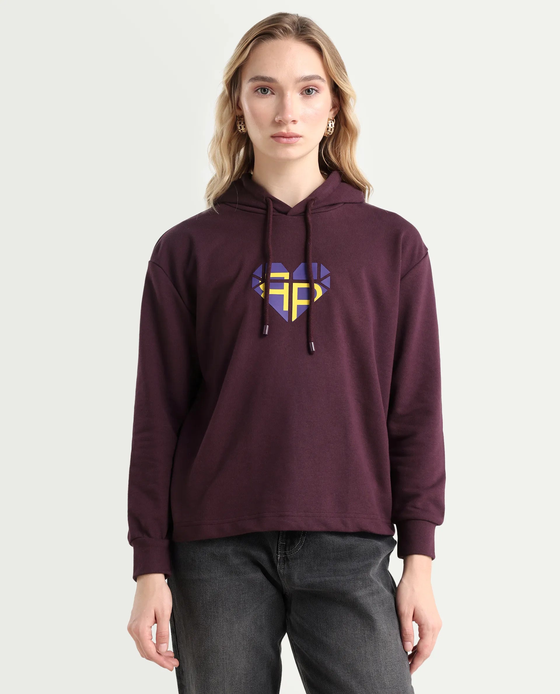 Rareism Women's Blacher Dark Maroon Polyester Blend Hooded Graphic Print Regular Fit Sweatshirt