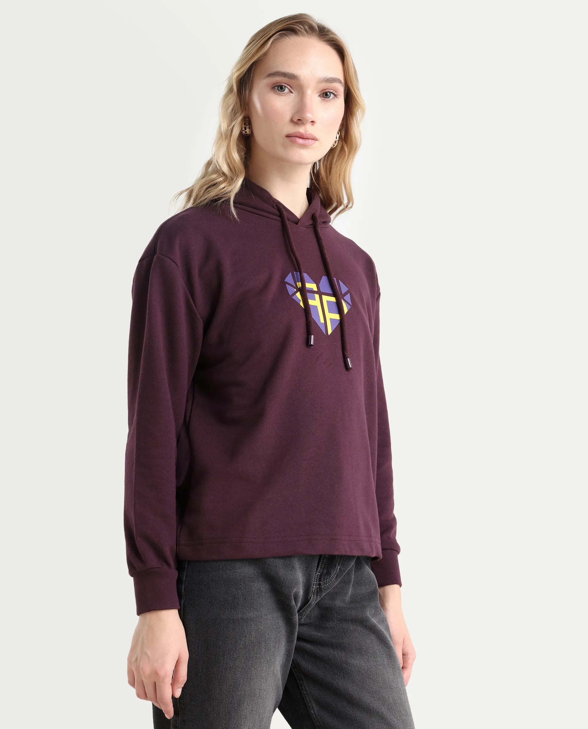 Rareism Women's Blacher Dark Maroon Polyester Blend Hooded Graphic Print Regular Fit Sweatshirt