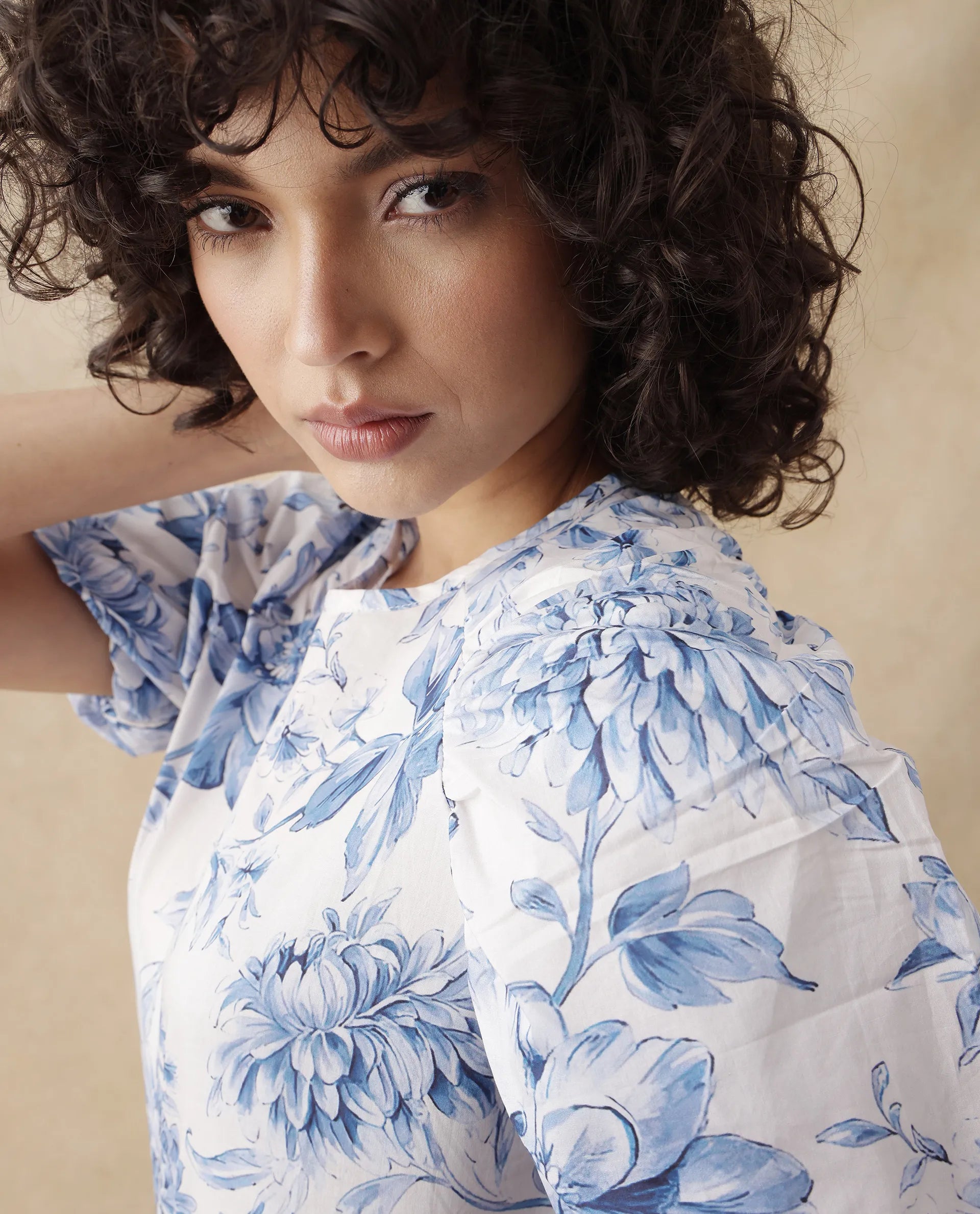 Rareism Women's Bobbie Blue Cotton Drop Collar Floral Print Raglan Sleeve Regular Fit Top