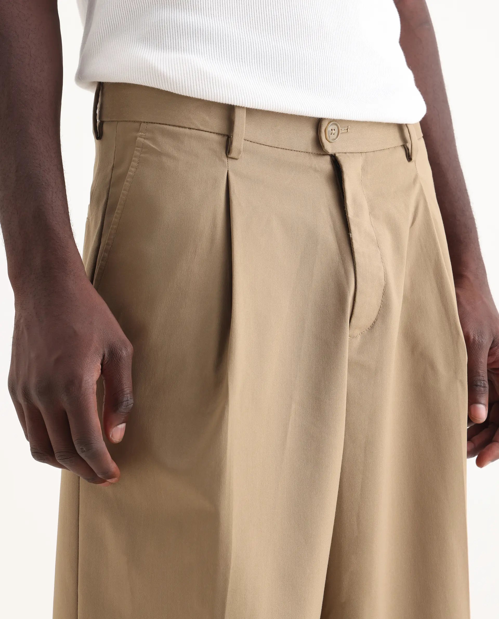 Rare Rabbit Men's Brelint Khaki Linen Blend Plain Relaxed Fit Trouser