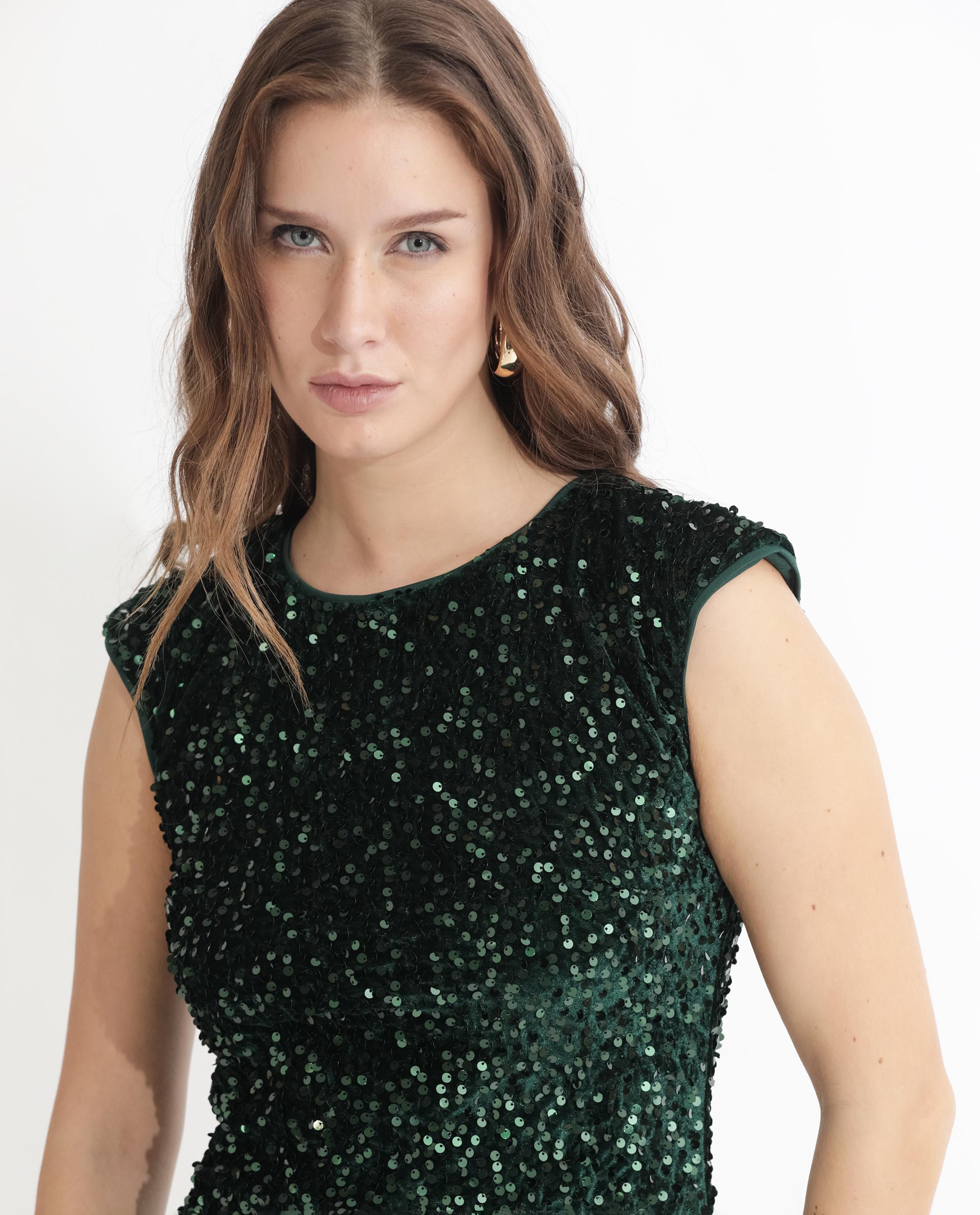 Rareism Women Briar Sheen Green Round Neck Sleeveless Sequin Bodycon Mini Dress