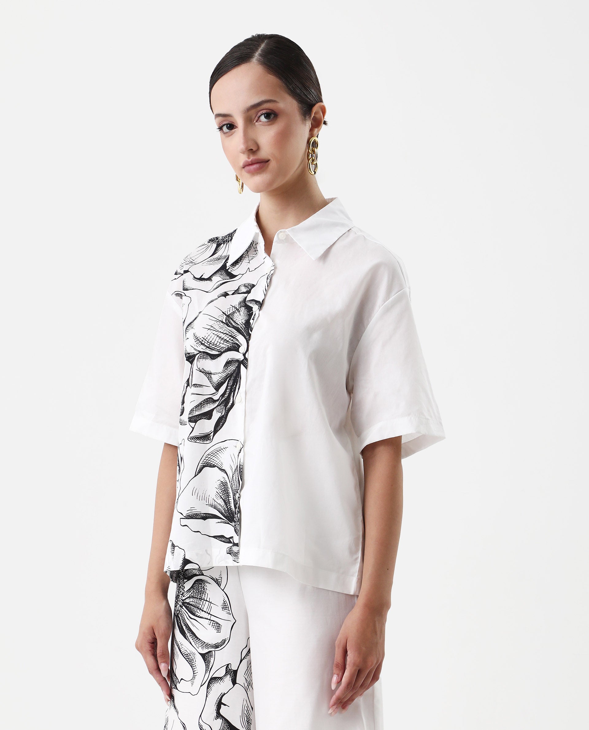 Rareism Women's Byvul White Cotton Spread Collar Floral Print Boxy Fit Shirt