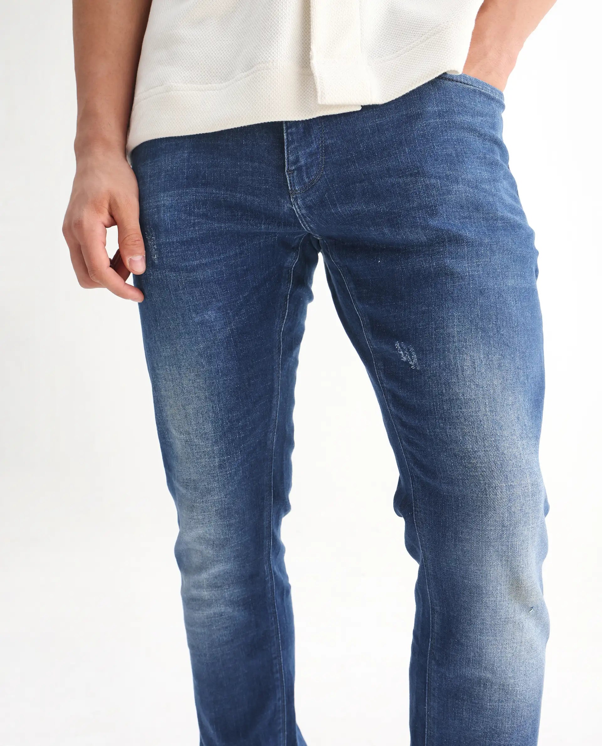 Rare Rabbit Men's Calca Blue Cotton Plain Hawk Slim Fit Jeans