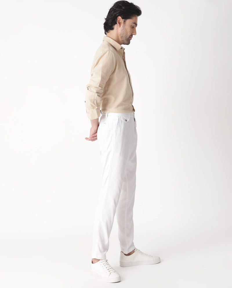 Rare Rabbit Men'S Cameos White Solid Mid-Rise Regular Fit Trouser