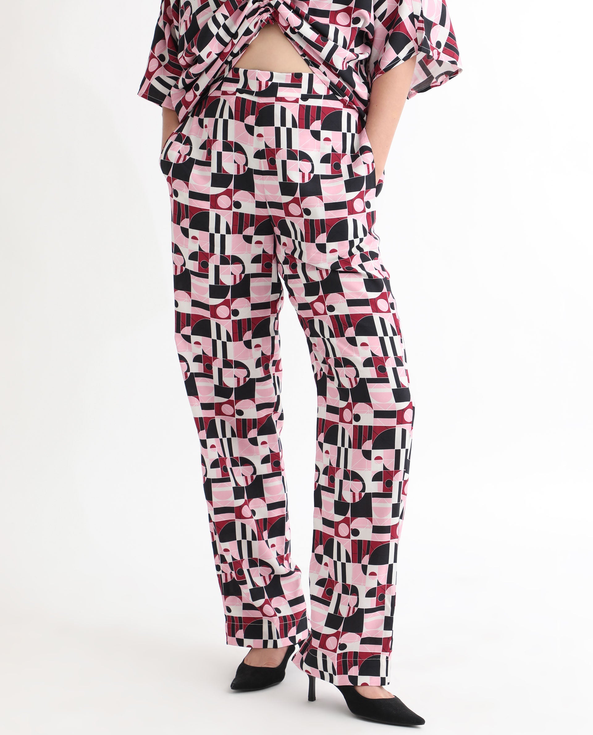 Rareism Women Cameron Multi Viscose Fabric Relaxed Fit Mid Rise Abstract Print Ankle Length Trousers