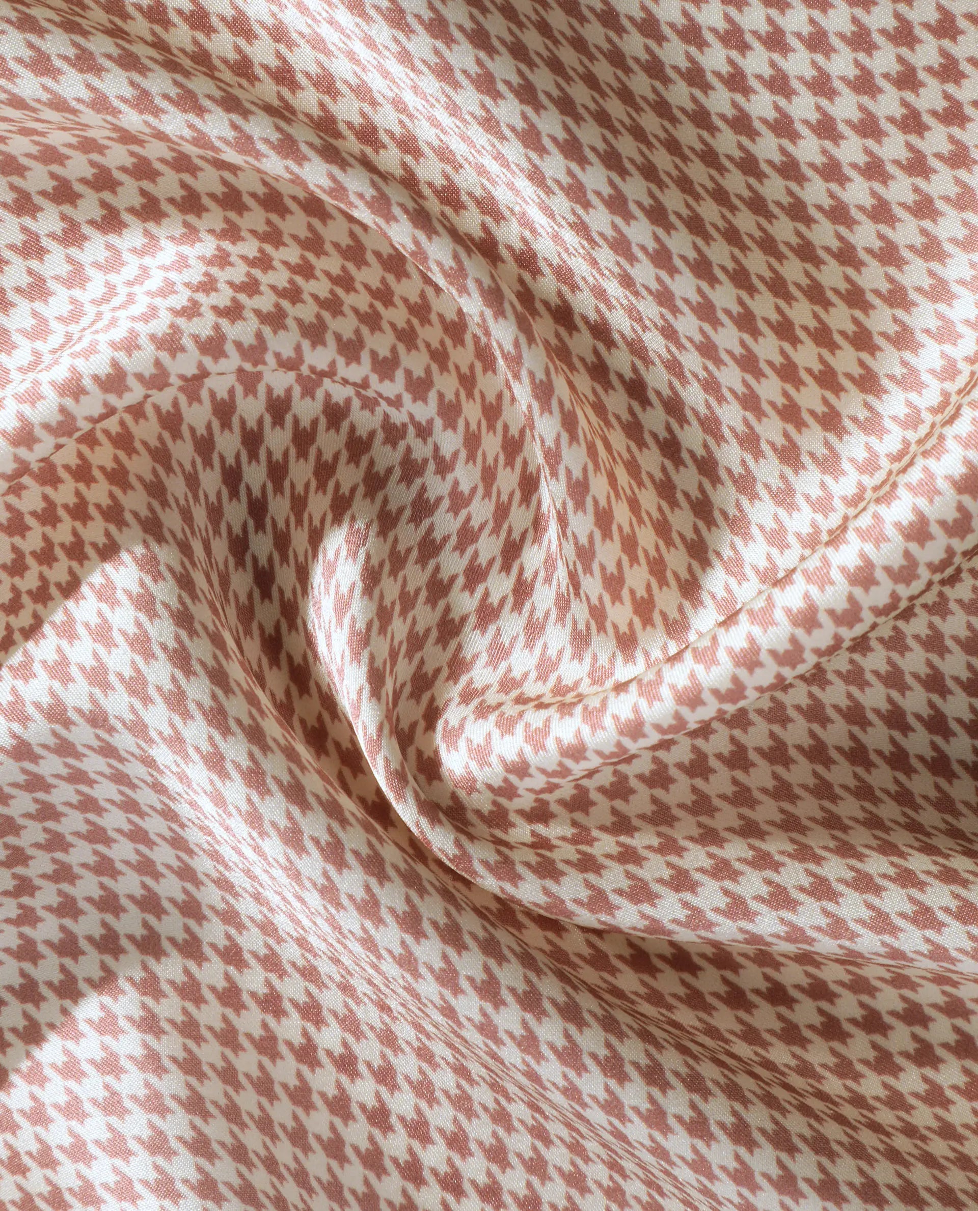 Rare Rabbit Men's Cann Light Orange Silk Fabric Houndstooth Print Pocket Square