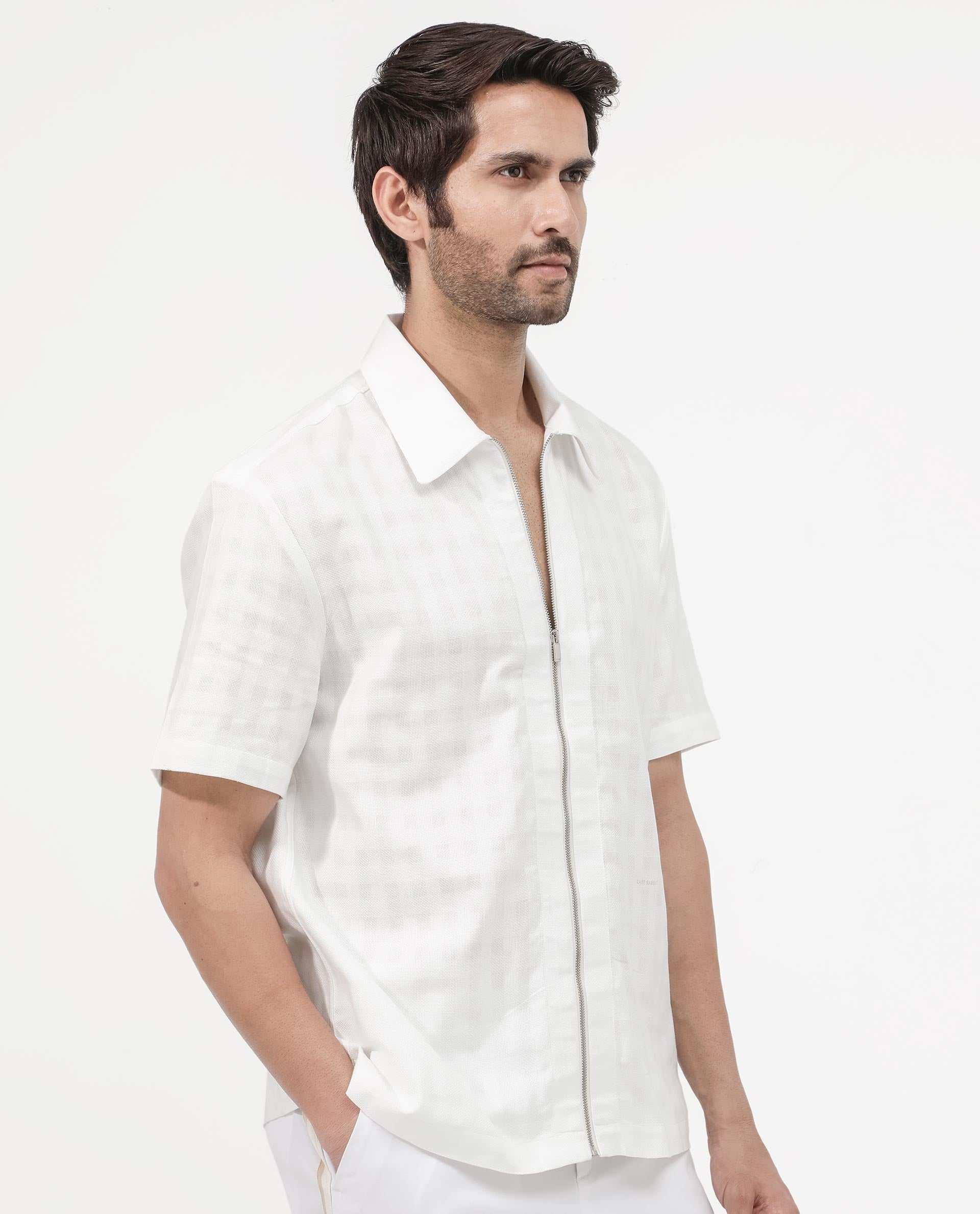 Rare Rabbit Men's Carmenz White Cotton Fabric Short Sleeves Collared Neck Plain Boxy Fit Shirt