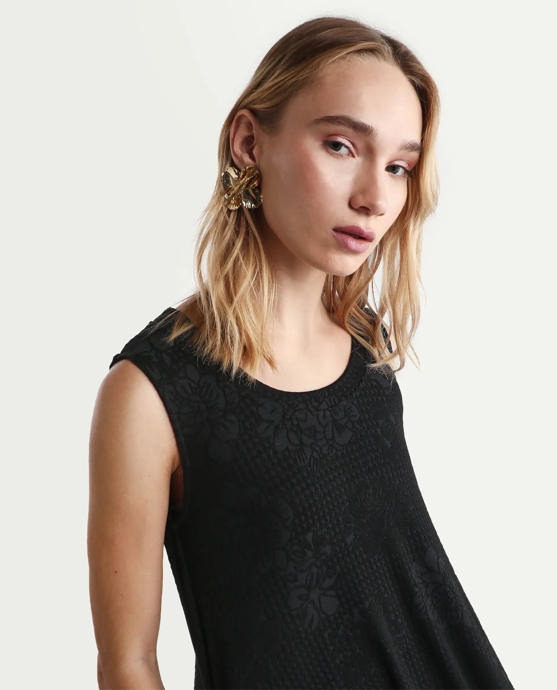 Rareism Women's Cassidy Black Polyester Blend Crew Neck Plain Sleeveless Midi Flared Dress