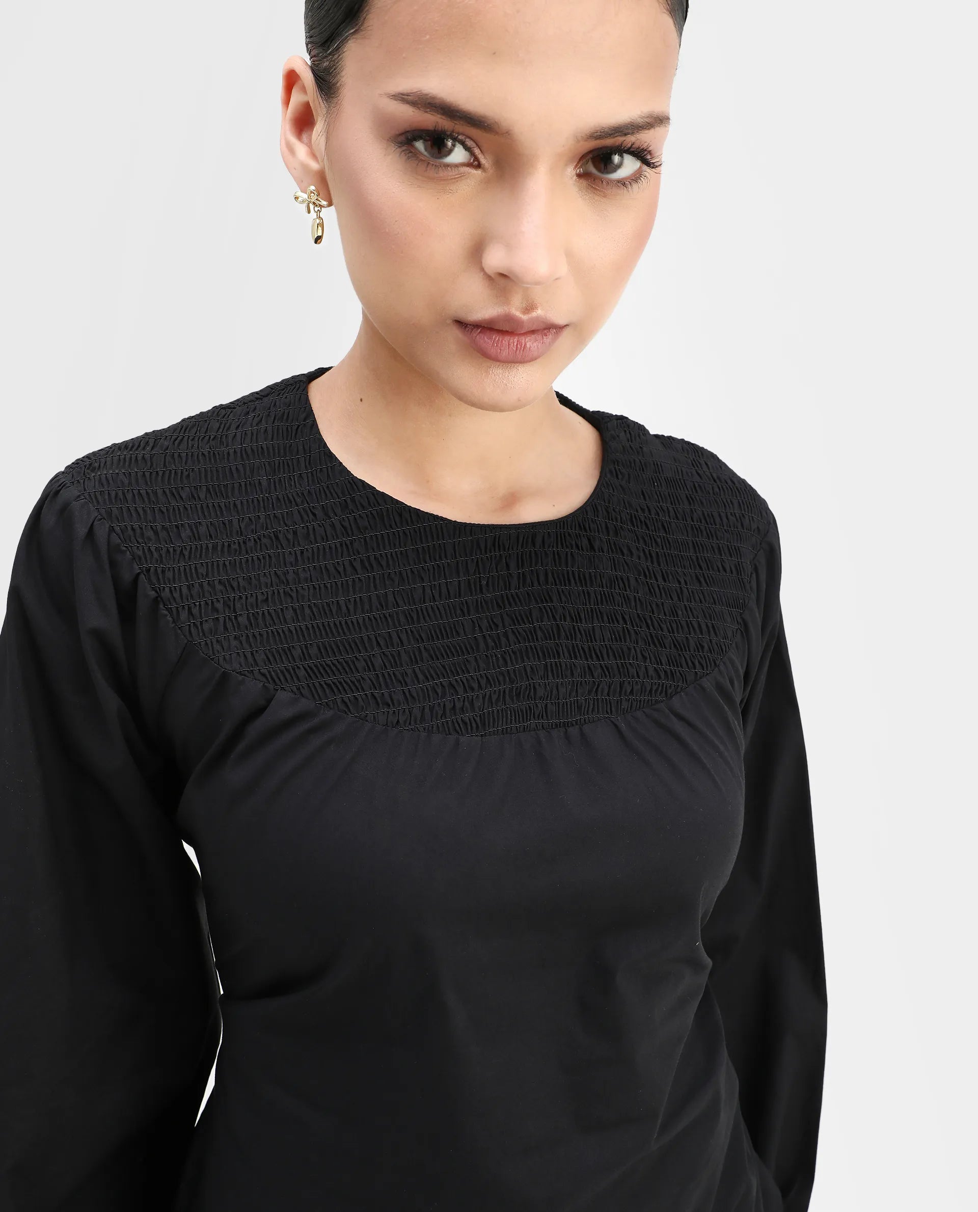 Rareism Women's Cassius Black Cotton Crew Neck Plain Volume Sleeve Regular Fit Top