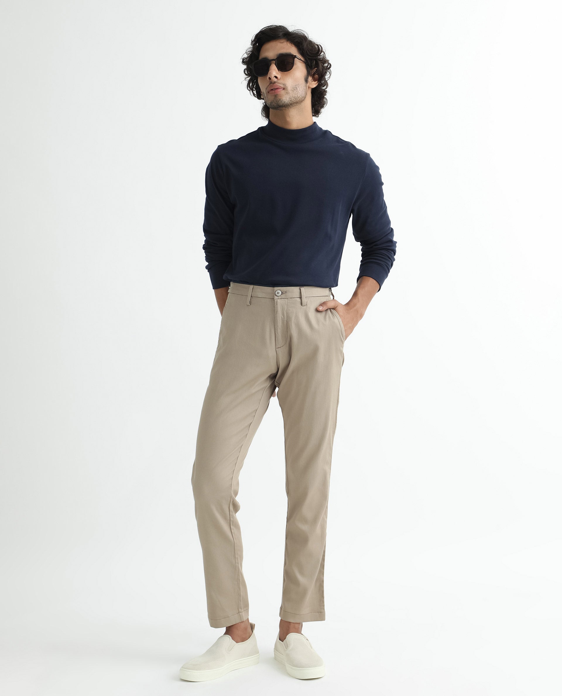 Slim Fit Twill trousers - Cream - Men | H&M IN