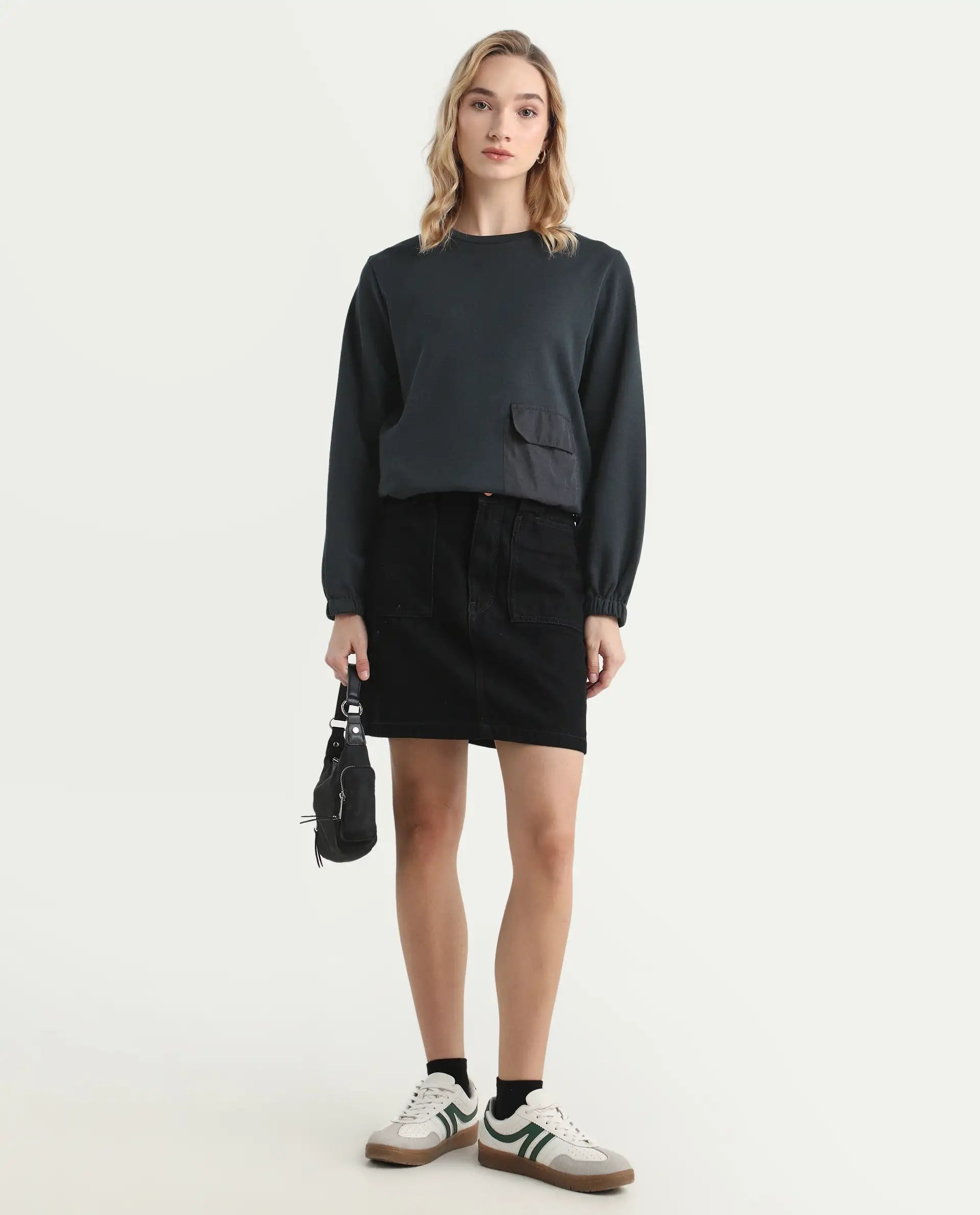 Rareism Women's Century Black Cotton Blend Crew Neck Plain Sleeveless Relaxed Fit Sweatshirt