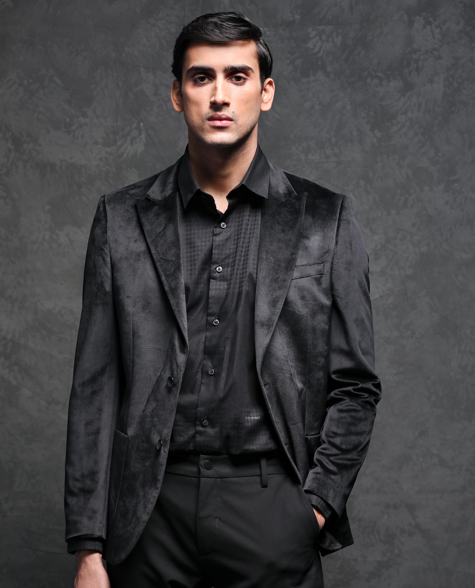 Rare Rabbit Men's Mazey Black Velvet Plain Tailored Fit Full Sleeve La