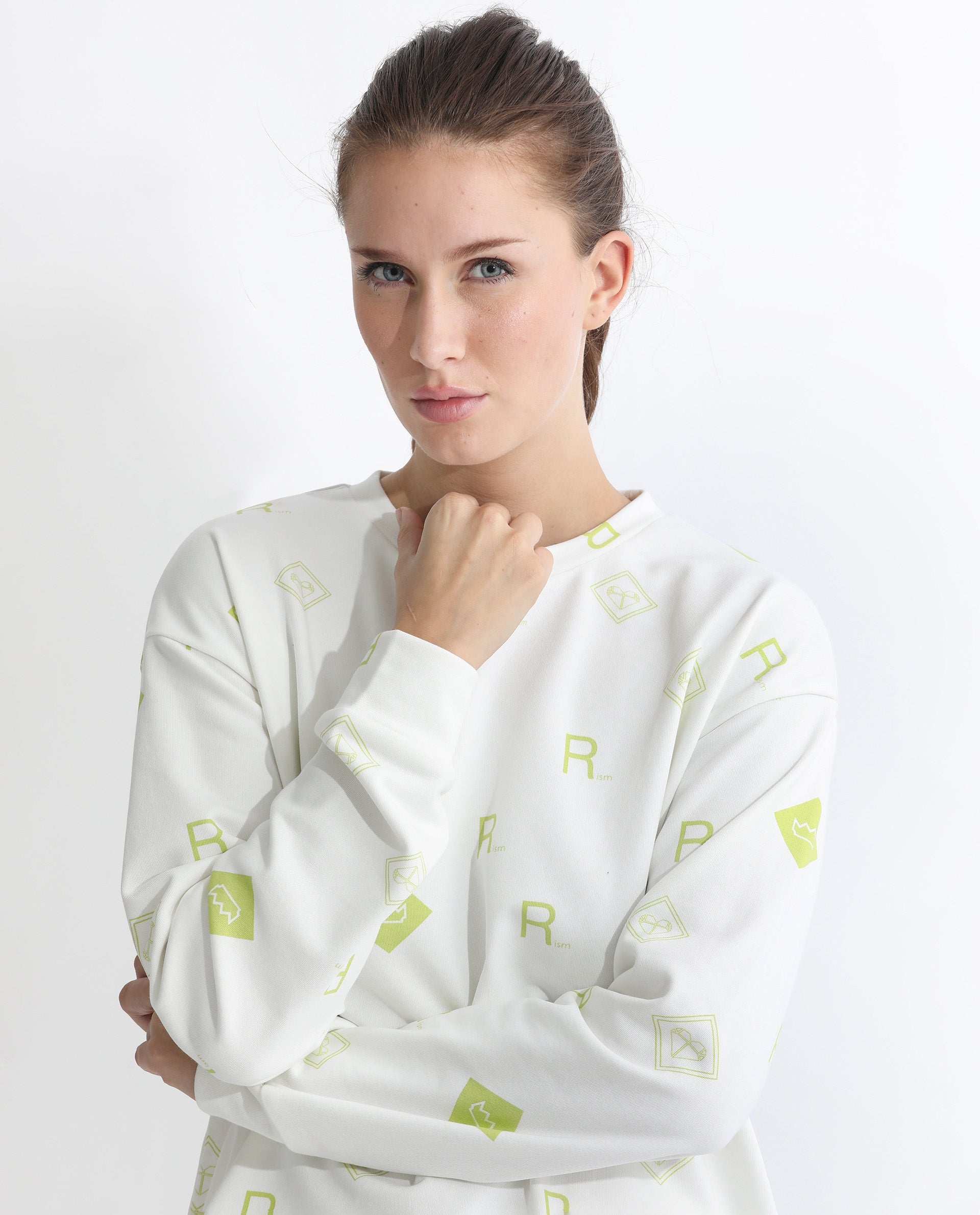 Rareism Articale Women Chico Off White Poly Cotton Fabric Full Sleeves Crew Neck Regular Fit Graphic Print Sweatshirt