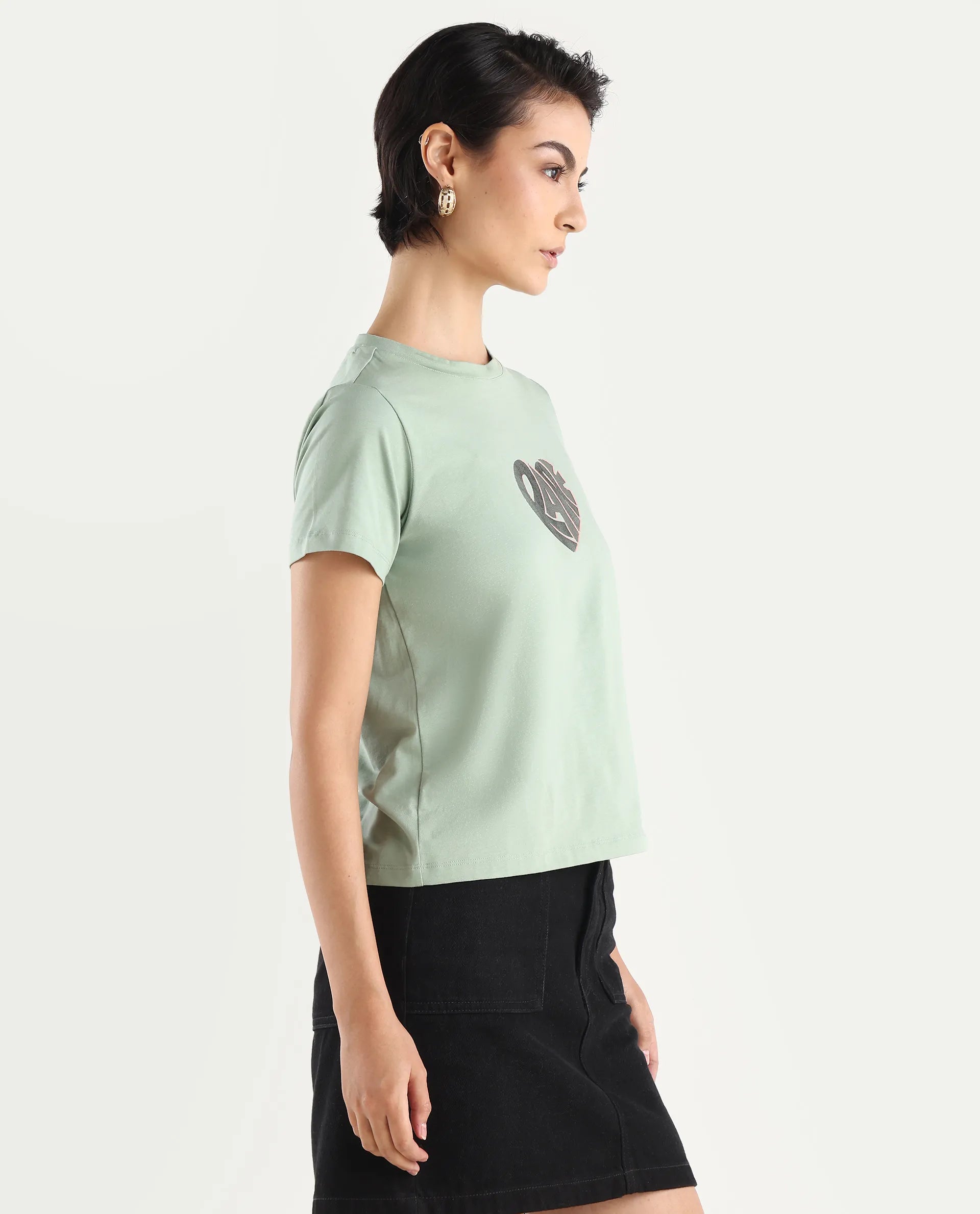 Rareism Women's Ciara Green Cotton Blend Crew Neck Graphic Print Regular Fit T-Shirt