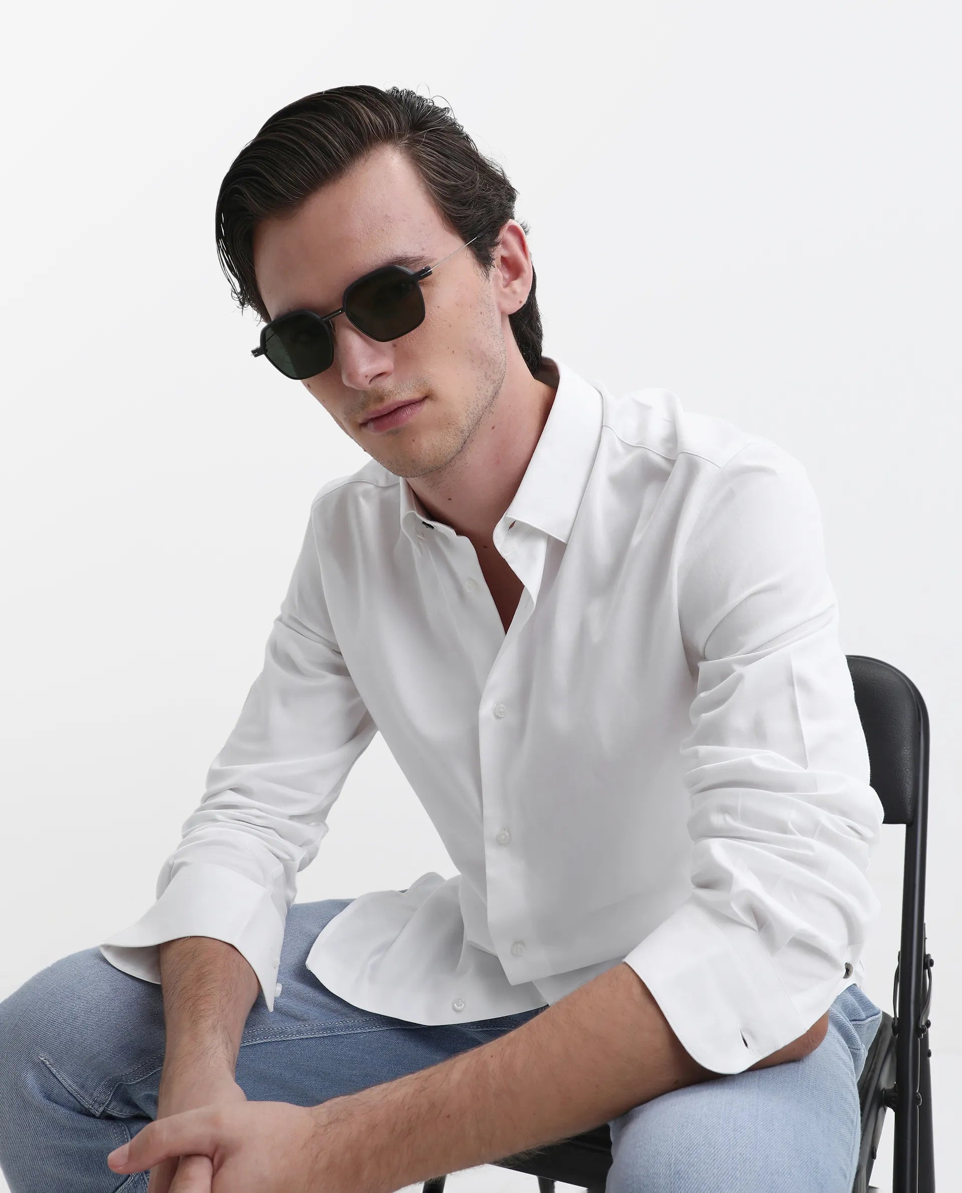 Rare Rabbit Men's Como-26 White Satin Plain Regular Fit Full Sleeve Collared Shirt