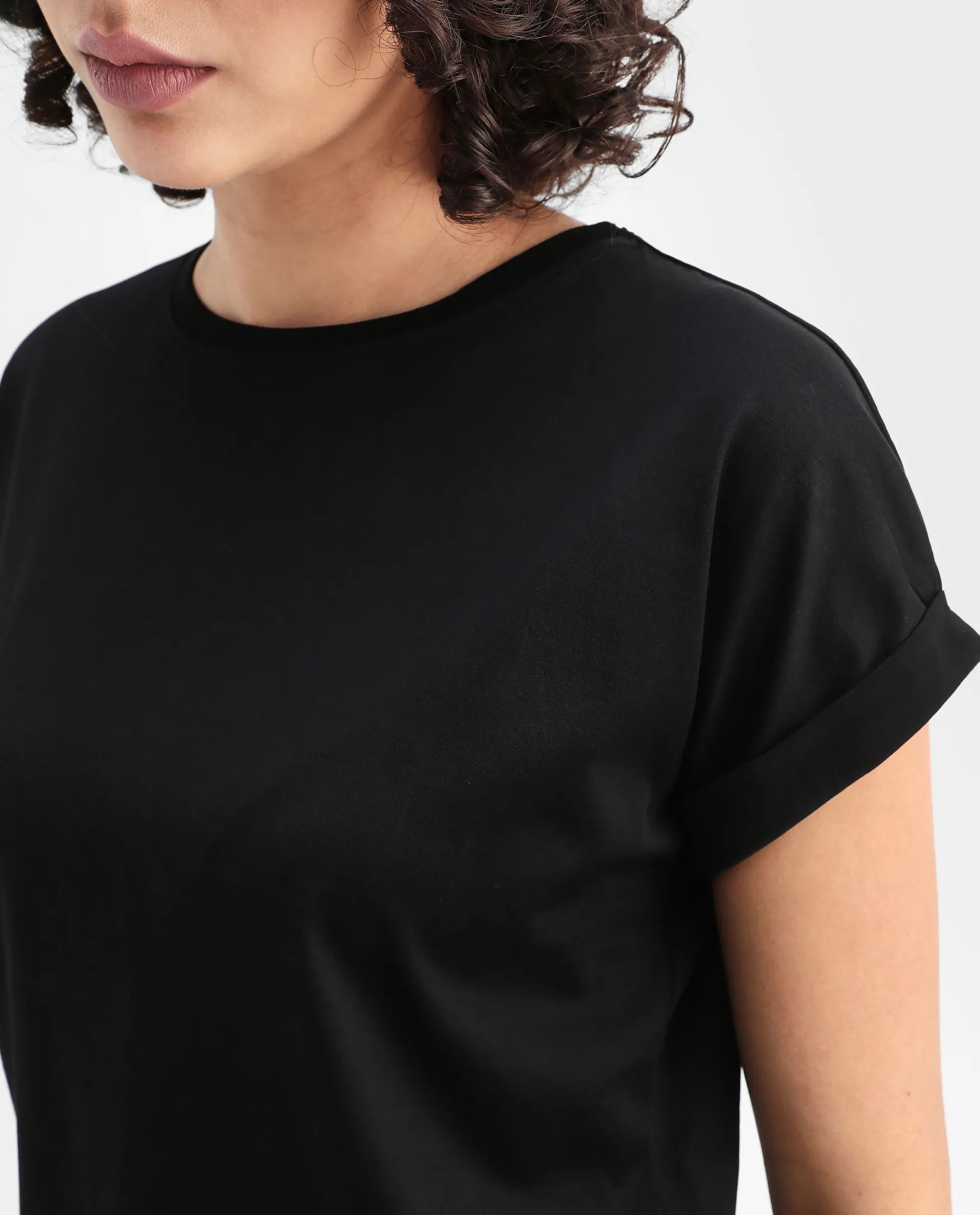 Rareism Women's Cors Black Cotton Blend Crew Neck Plain Extended Sleeves Relaxed Fit T-Shirt