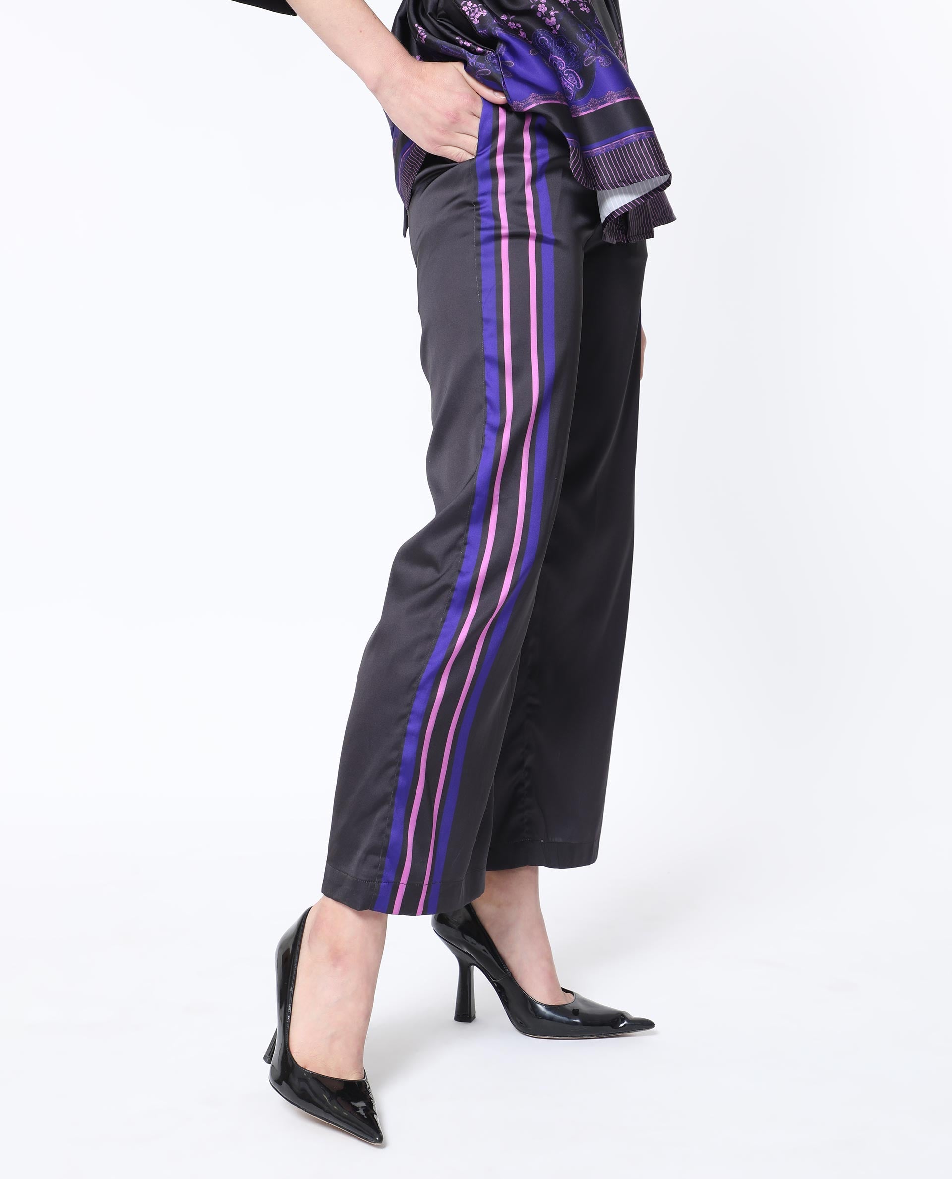 Rareism Women Craig Black Polyester Fabric Regular Fit Mid Rise Striped Ankle Length Trousers