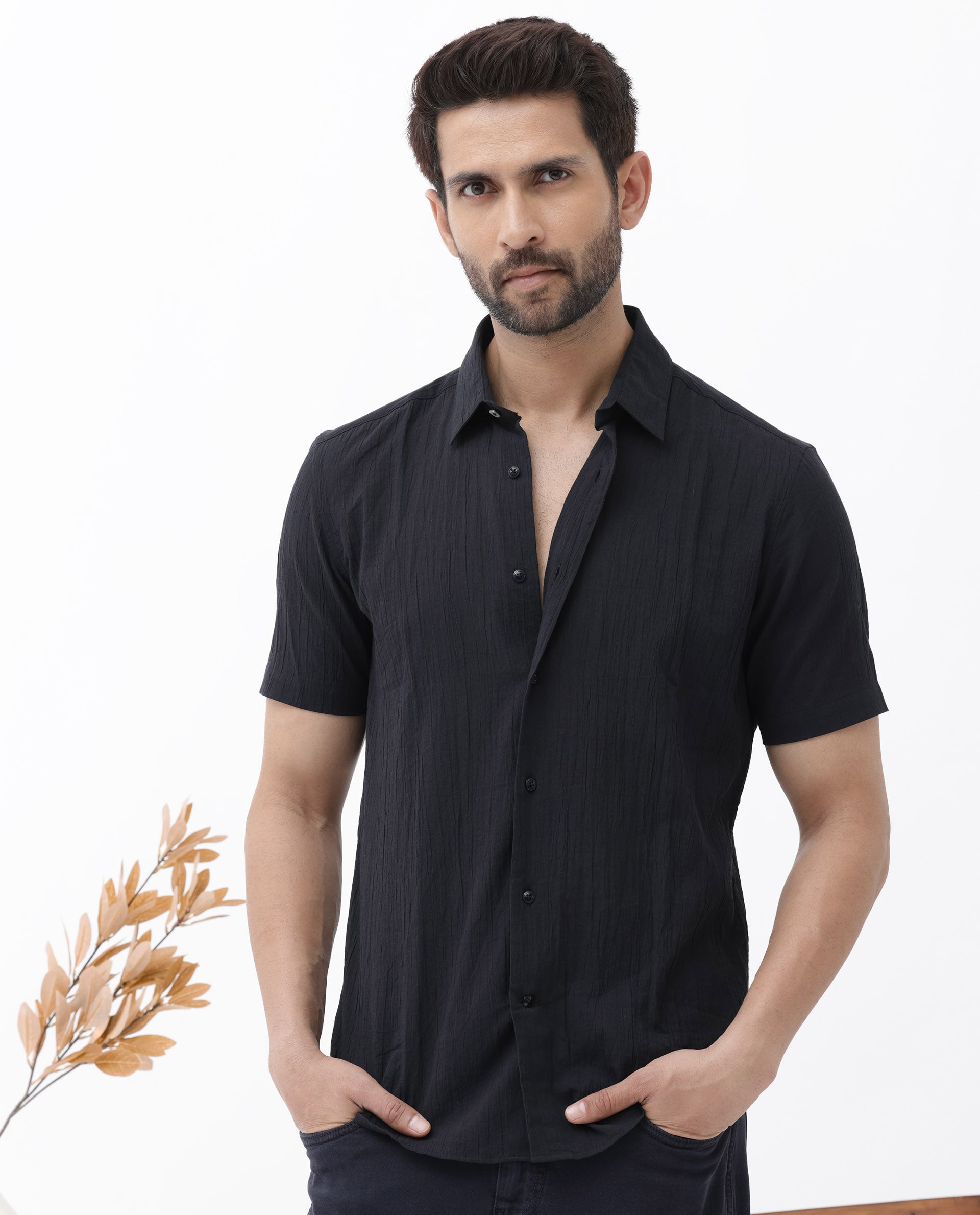 Rare Rabbit Mens Crinkle SS Black Cotton Fabric Short Sleeve Boxy Fit Crinkle Effect Solid Shirt